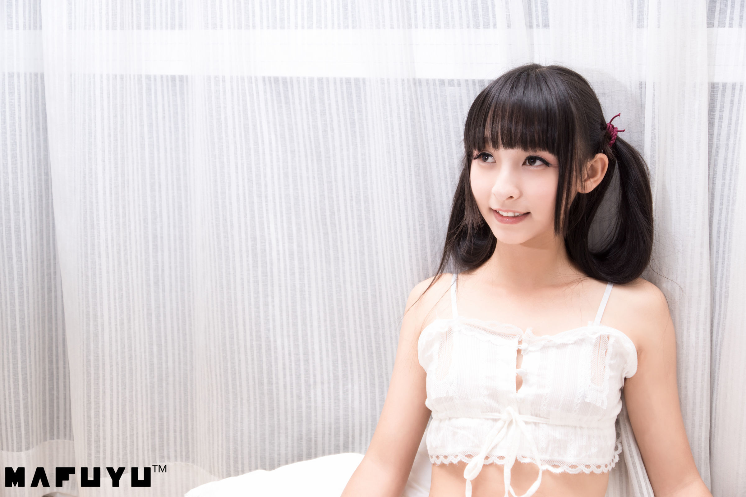 [萝莉COS] 神楽板真冬 猫爪白丝系列套图 [100P] - 秀人网免费无水印在线套图写真