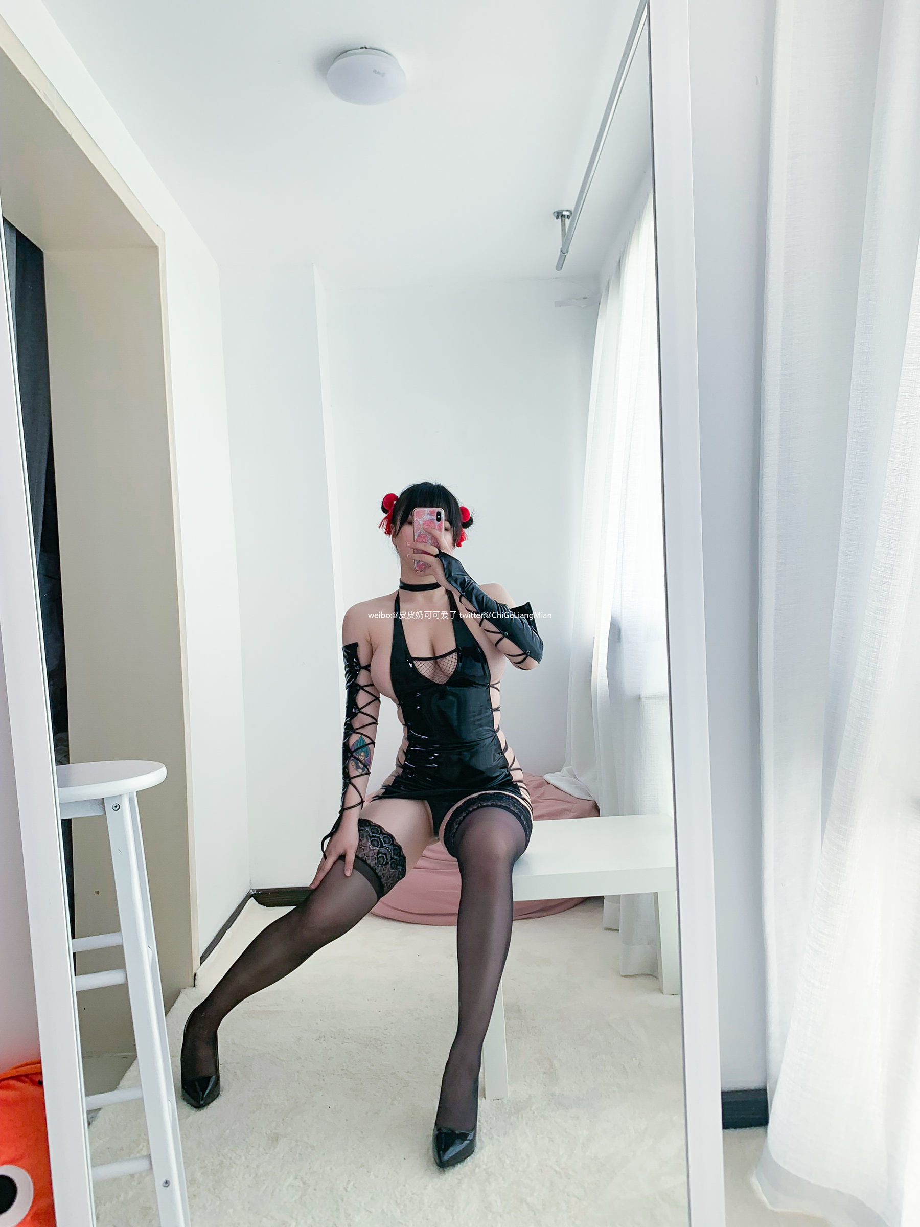 皮皮奶可可爱了啦 忍者皮衣 [44P] - 秀人网免费无水印在线套图写真