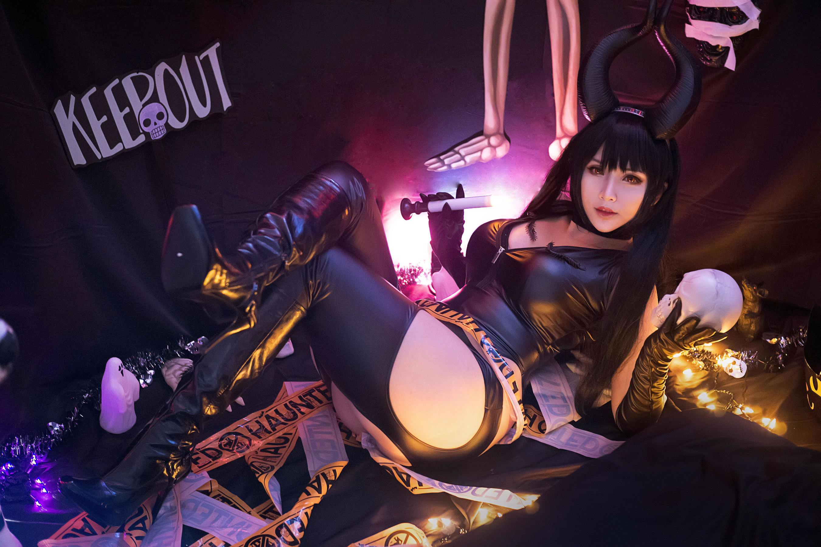 越裔正妹Hana bunny – Demon Girl [8P] - 秀人网免费无水印在线套图写真