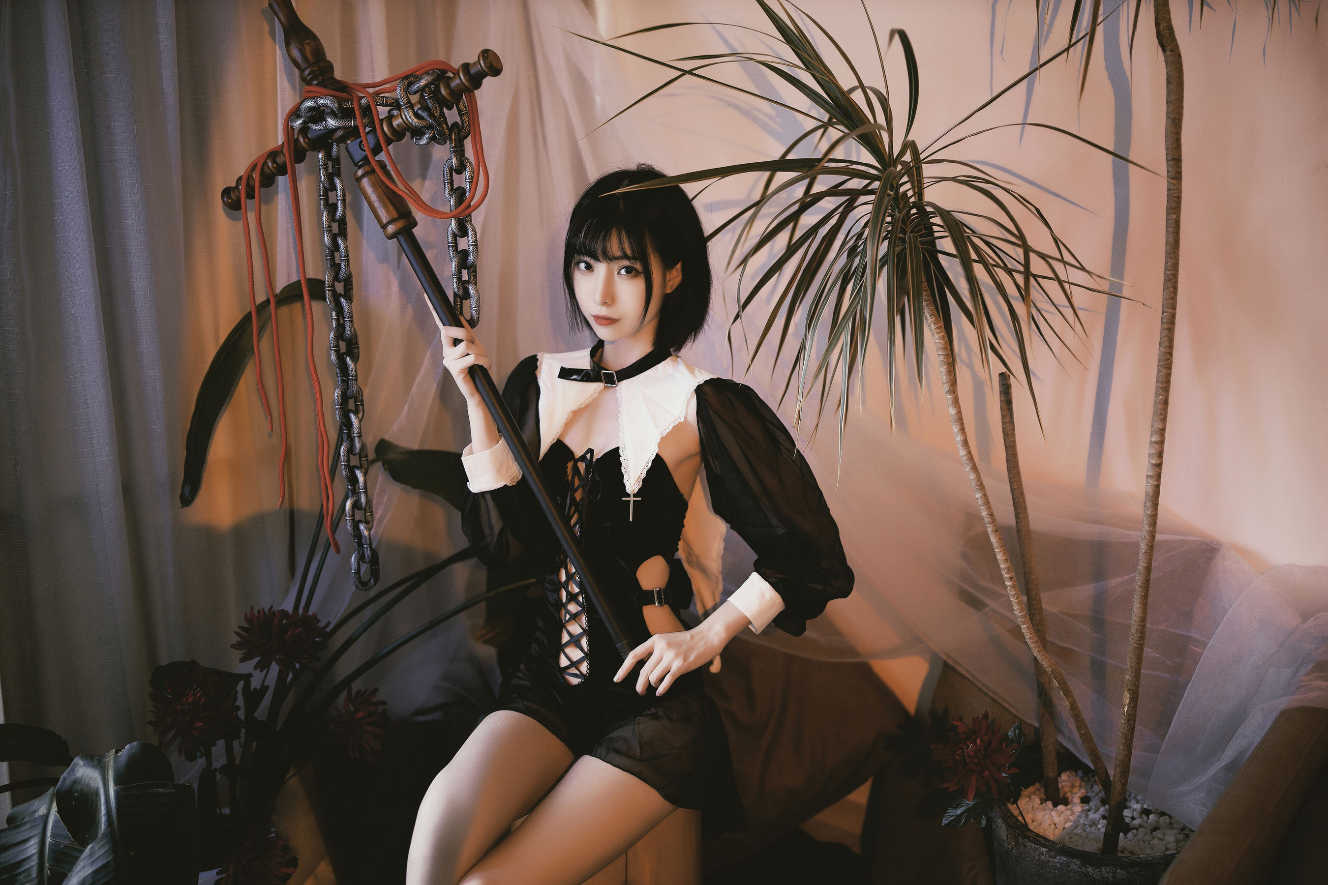 许岚(叁月life) – 修女创作 [37P] - 秀人网免费无水印在线套图写真