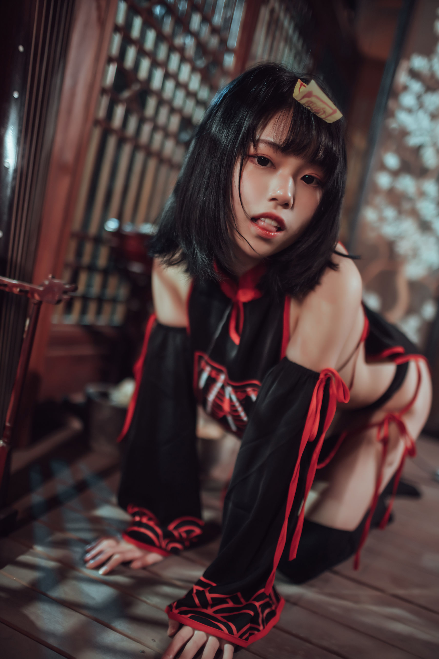 [Cosplay写真] 七月喵子 – 小僵尸 [22P] - 秀人网免费无水印在线套图写真