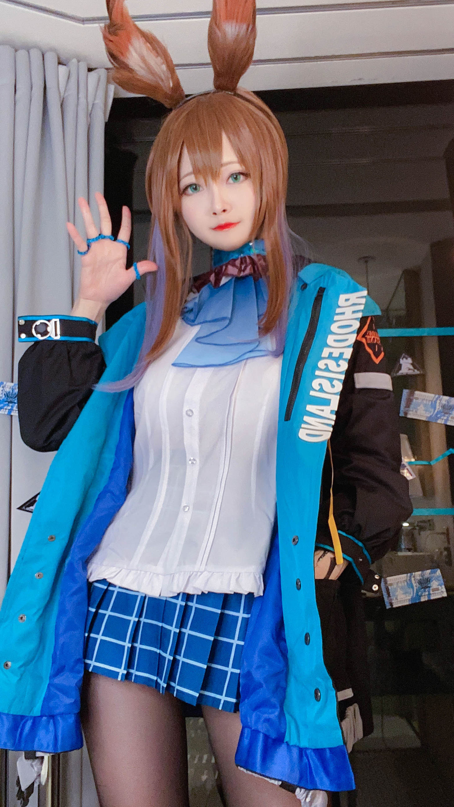 COS妹子Arty亞緹 – 自拍 [17P] - 秀人网免费无水印在线套图写真