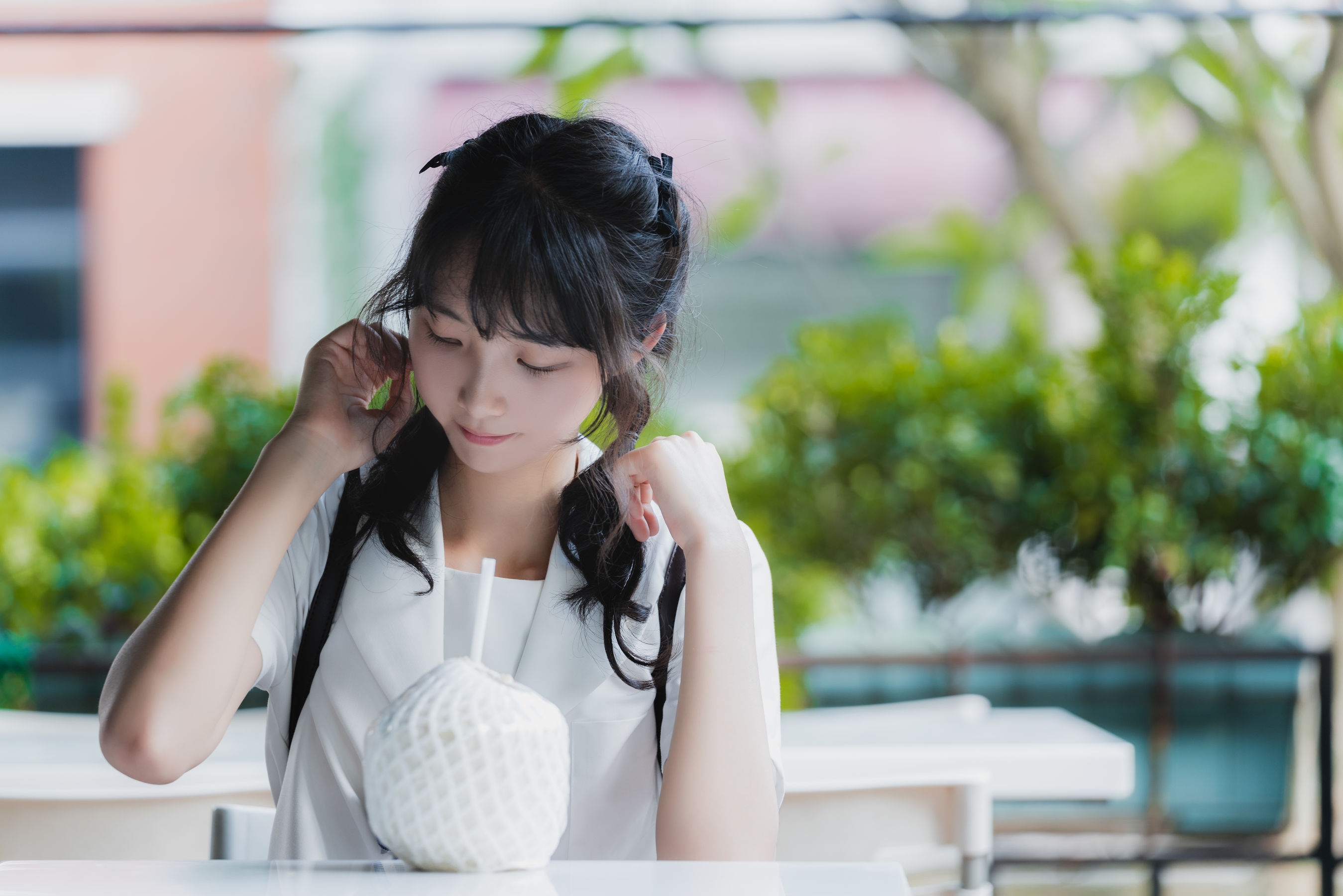 清纯妹子西瓜 制服 [18P] - 秀人网免费无水印在线套图写真