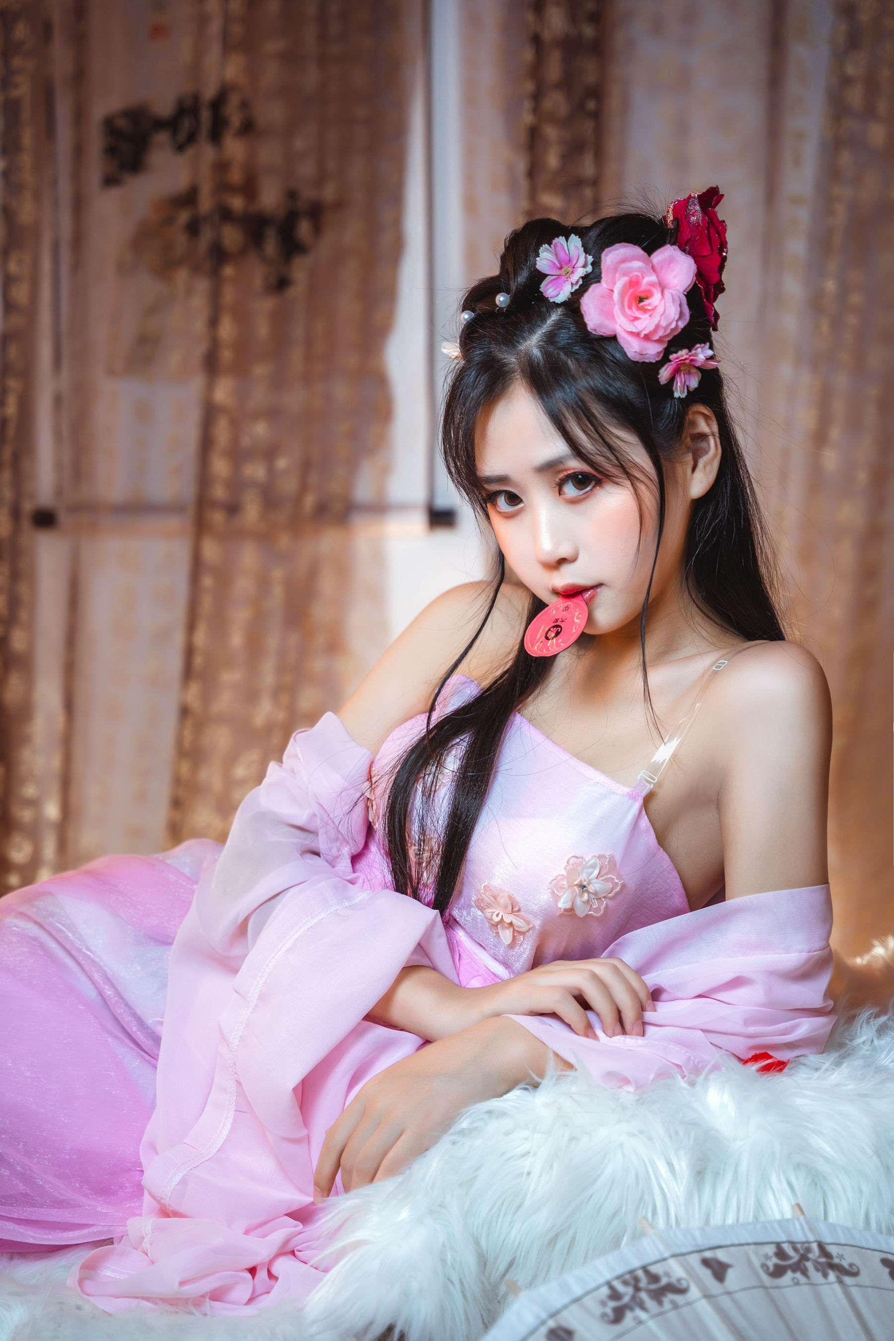 阳光美少女萌芽儿o0 – 大象代言 [20P] - 秀人网免费无水印在线套图写真