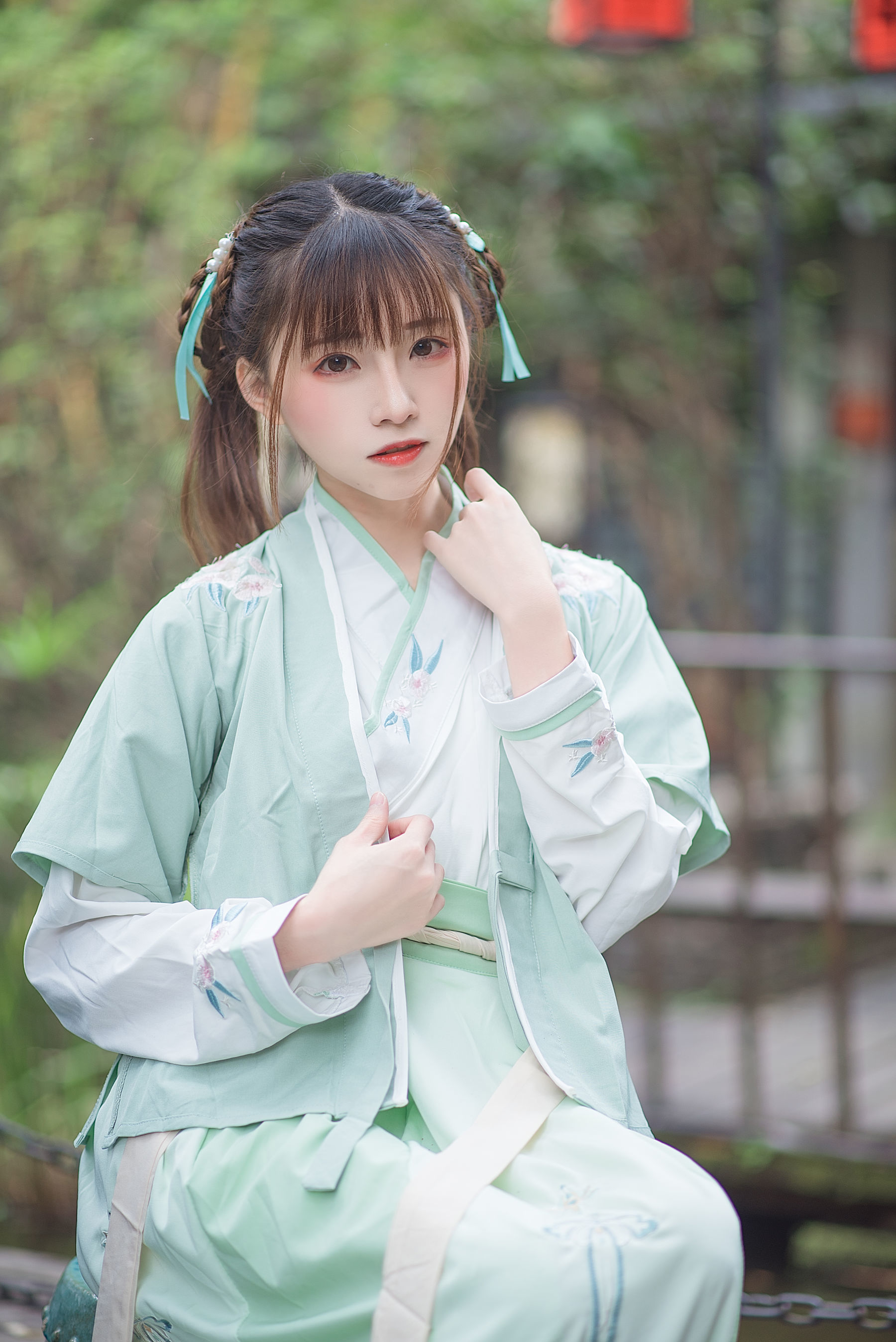 动漫博主Kitaro_绮太郎 娉娉袅袅十三余，豆蔻年华二月初 [19P] - 秀人网免费无水印在线套图写真