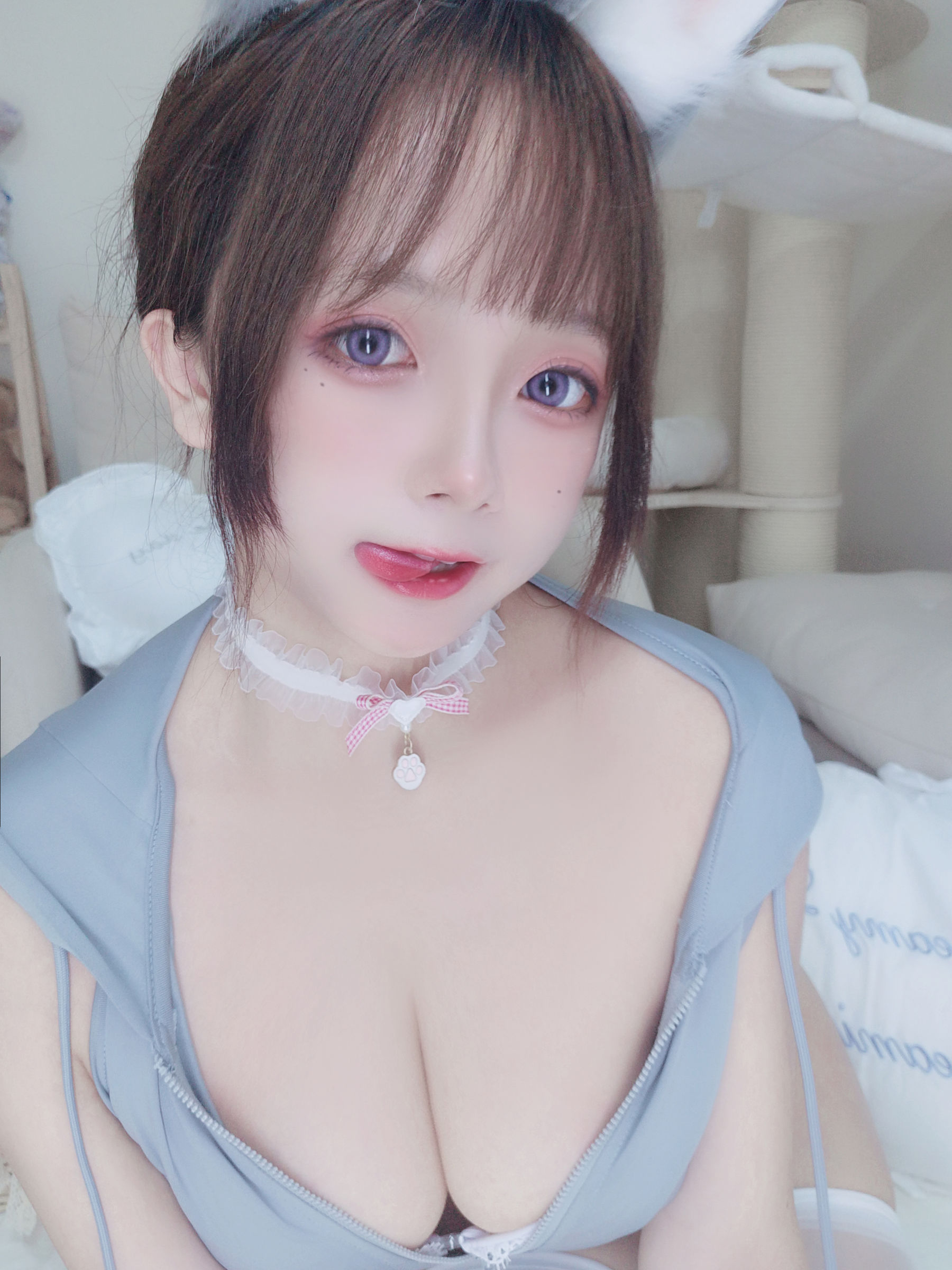 Cosplay日奈娇 – 兔兔卫衣 [65P] - 秀人网免费无水印在线套图写真