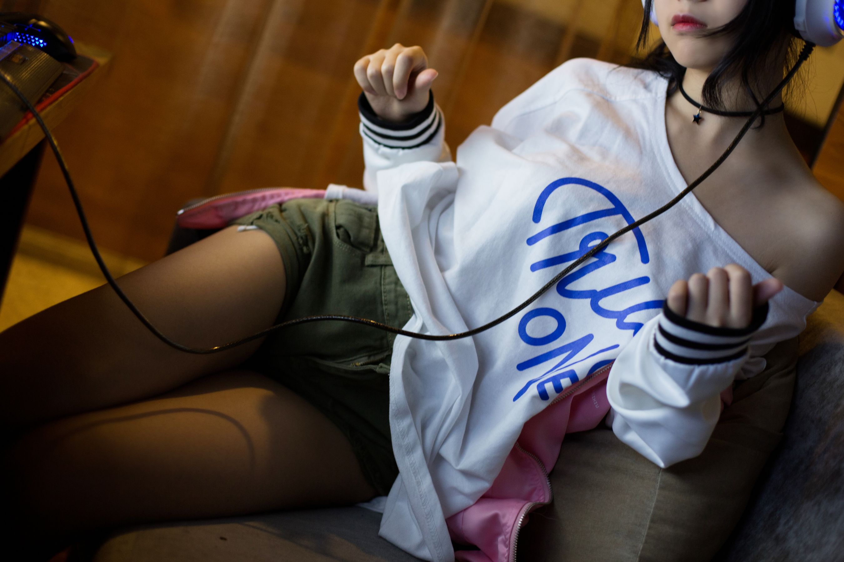 COSER美女逐月su 网吧历险记 [23P] - 秀人网免费无水印在线套图写真