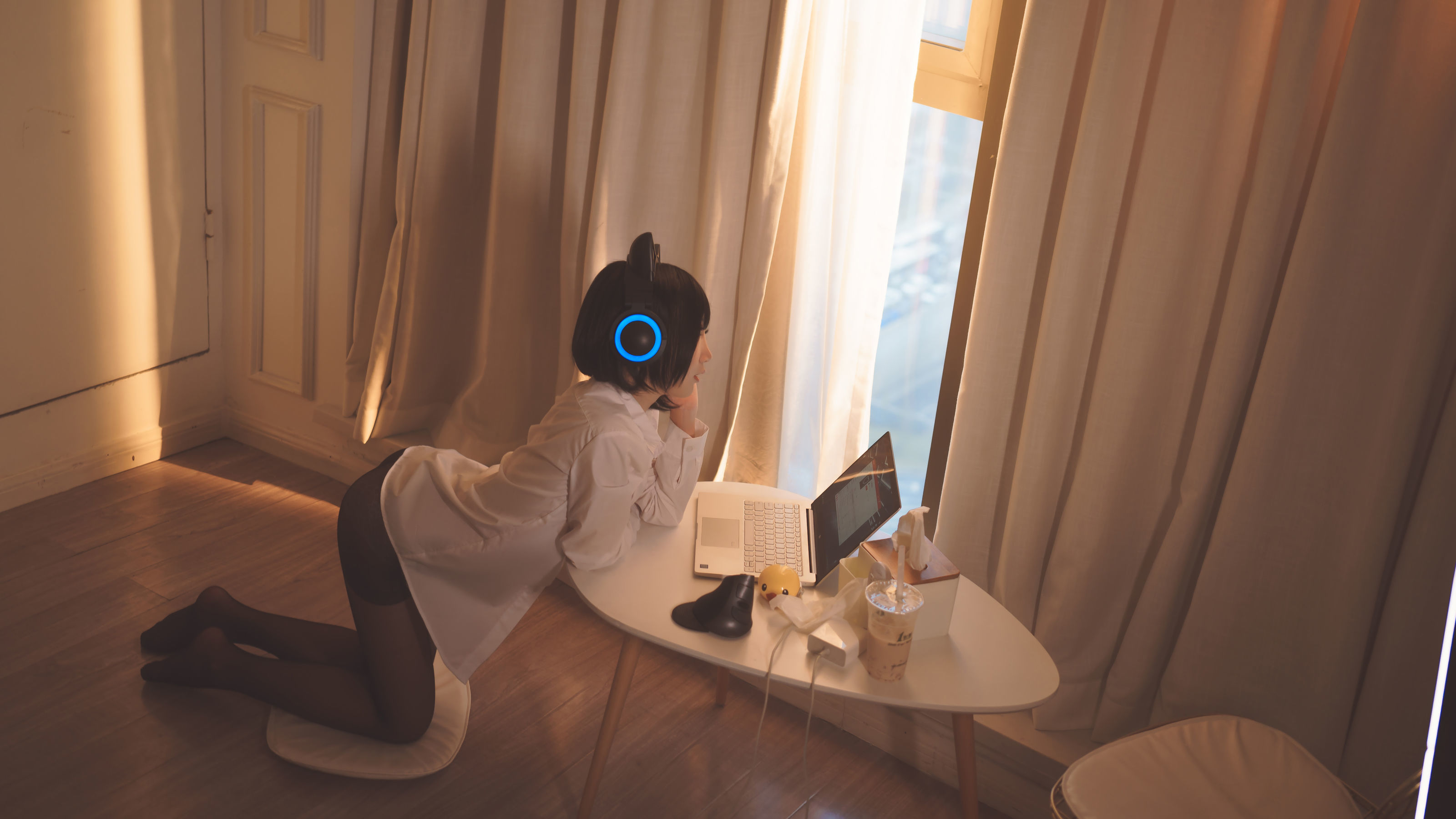 [萝莉COS] 面饼仙儿 – 猫耳耳机 [17P] - 秀人网免费无水印在线套图写真