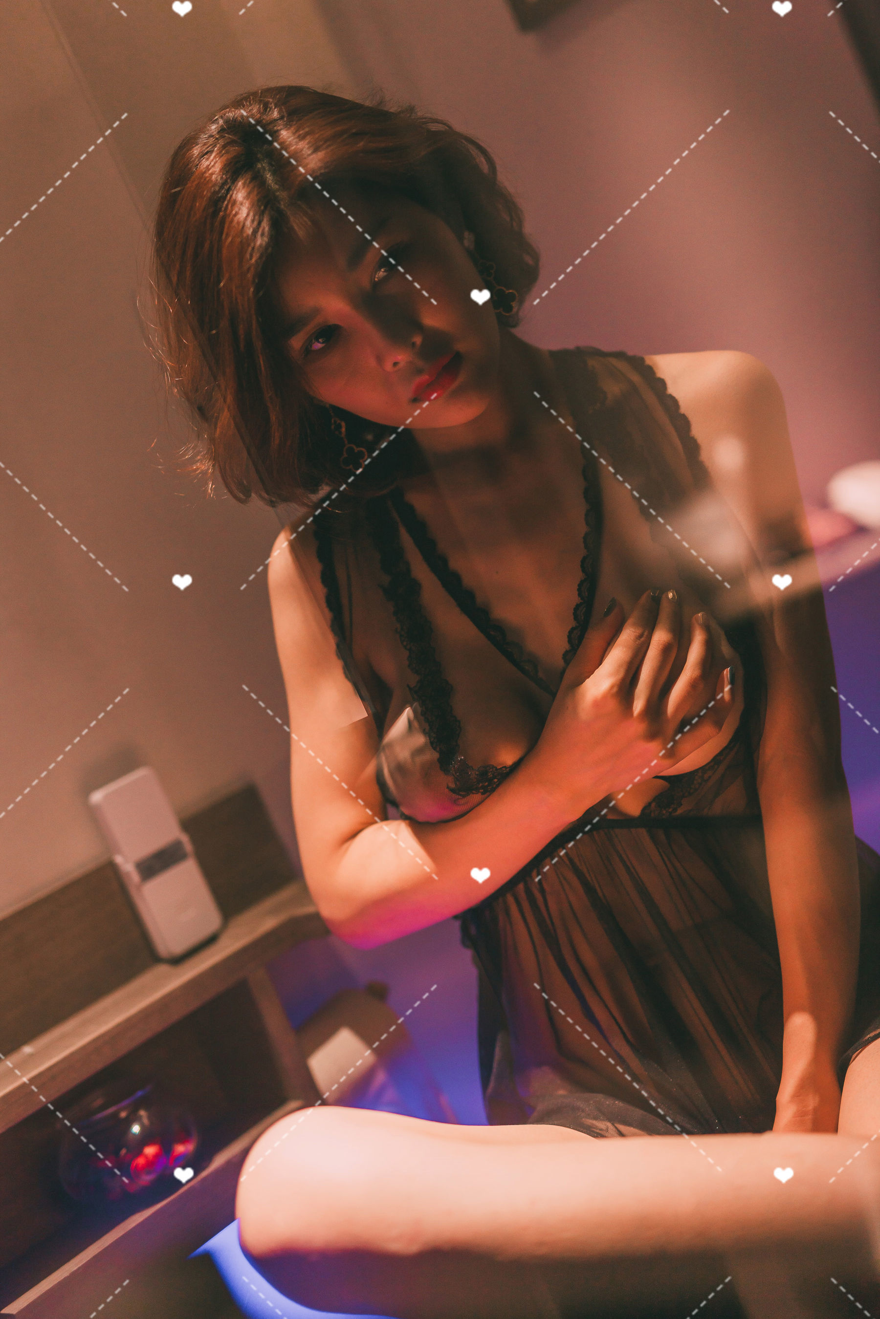 闫盼盼 2018年7月写真《透视》 [33P] - 秀人网免费无水印在线套图写真