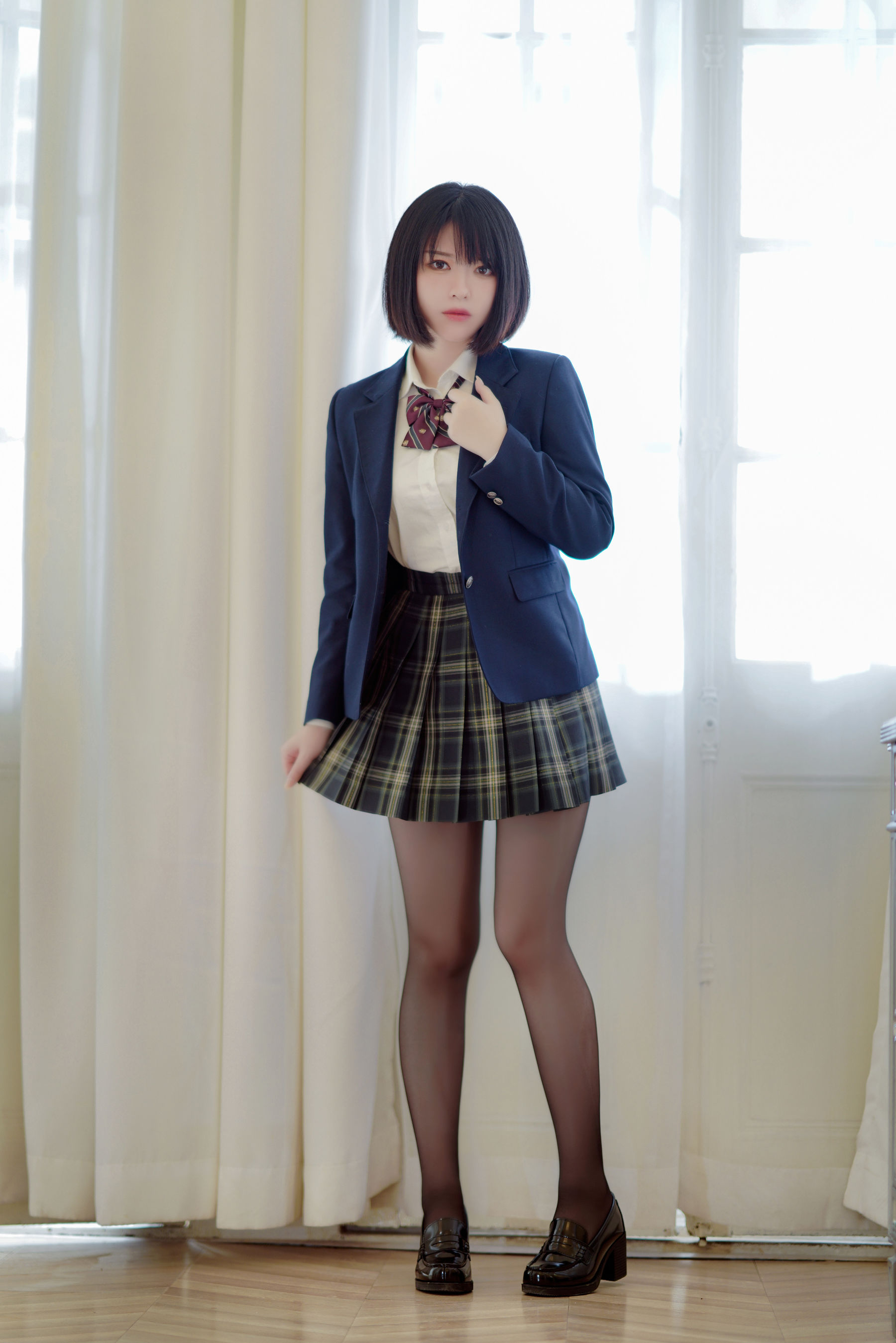 半半子 – 彼女の制服姿が好き [54P] - 秀人网免费无水印在线套图写真