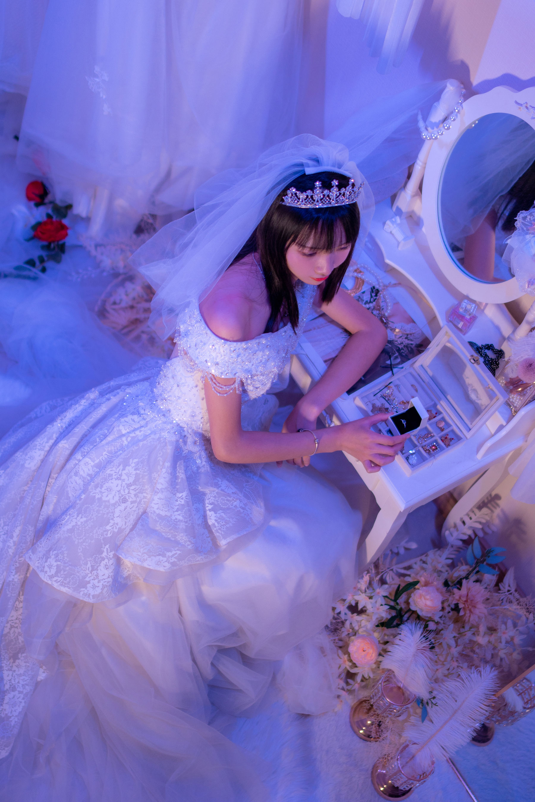 清纯妹子西瓜 – 花嫁 [33P] - 秀人网免费无水印在线套图写真