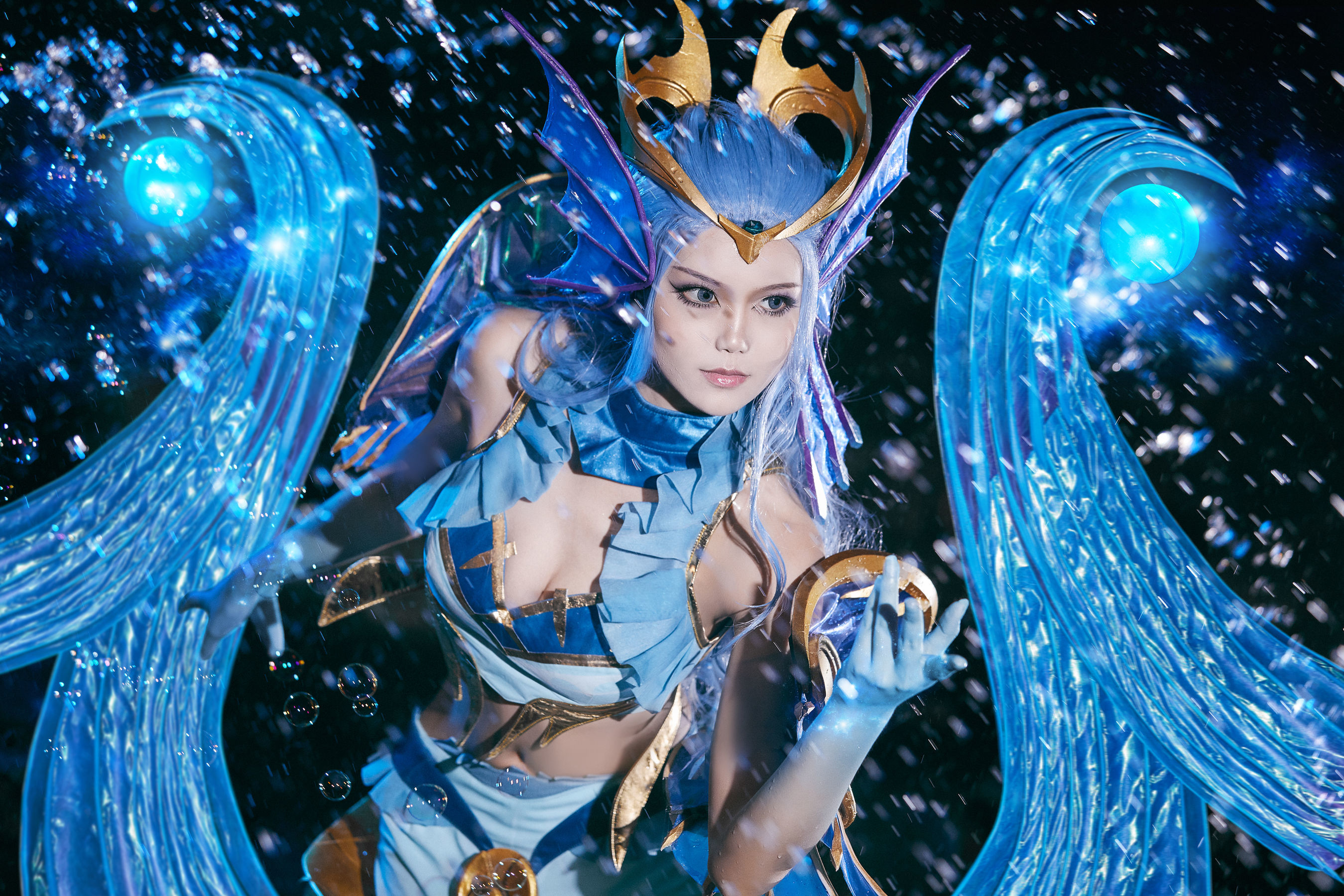 人气coser戚顾儿MIKI 王者荣耀 武则天海洋之心 [19P] - 秀人网免费无水印在线套图写真