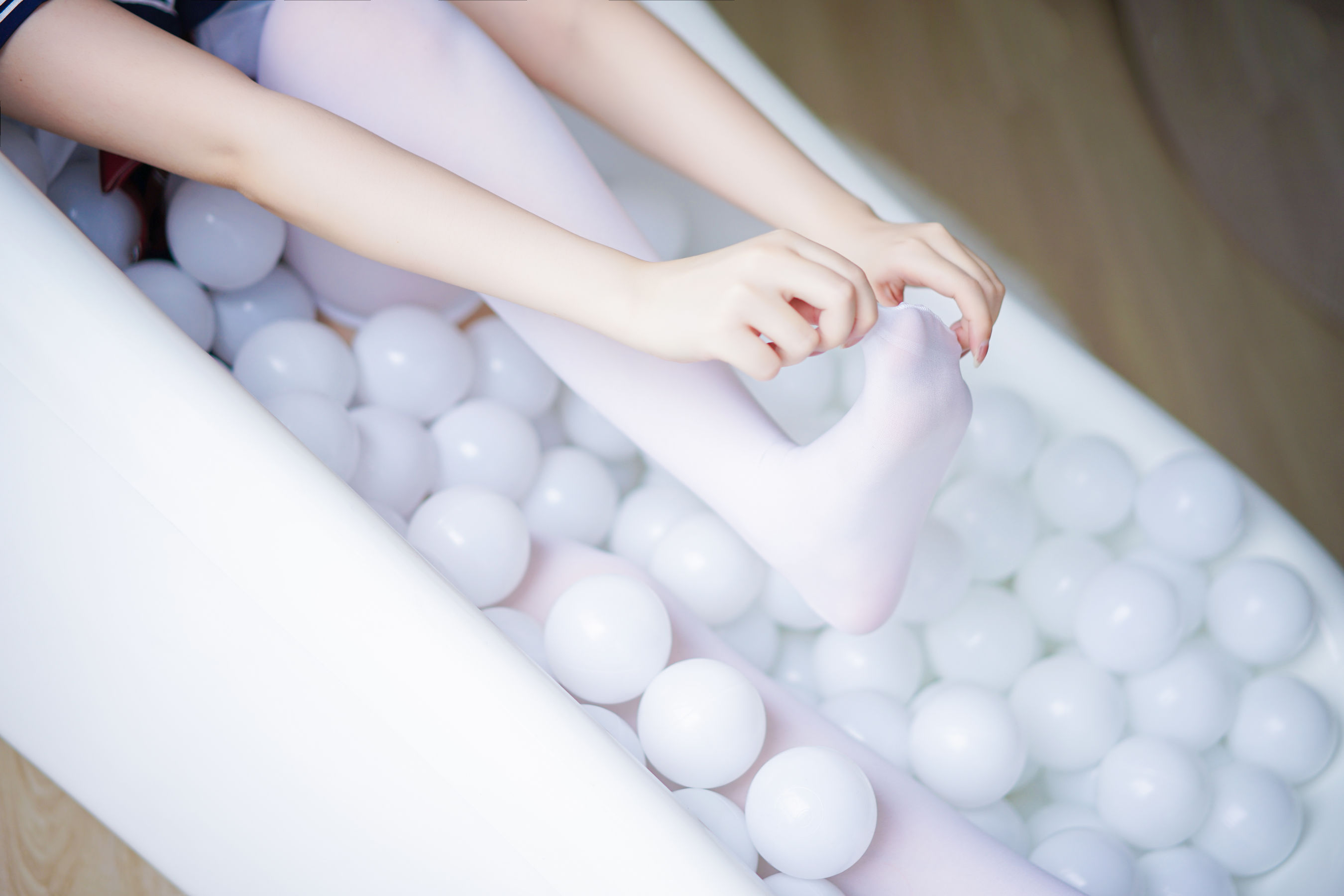 Cosplay日奈娇 – 制服死库水 [40P] - 秀人网免费无水印在线套图写真