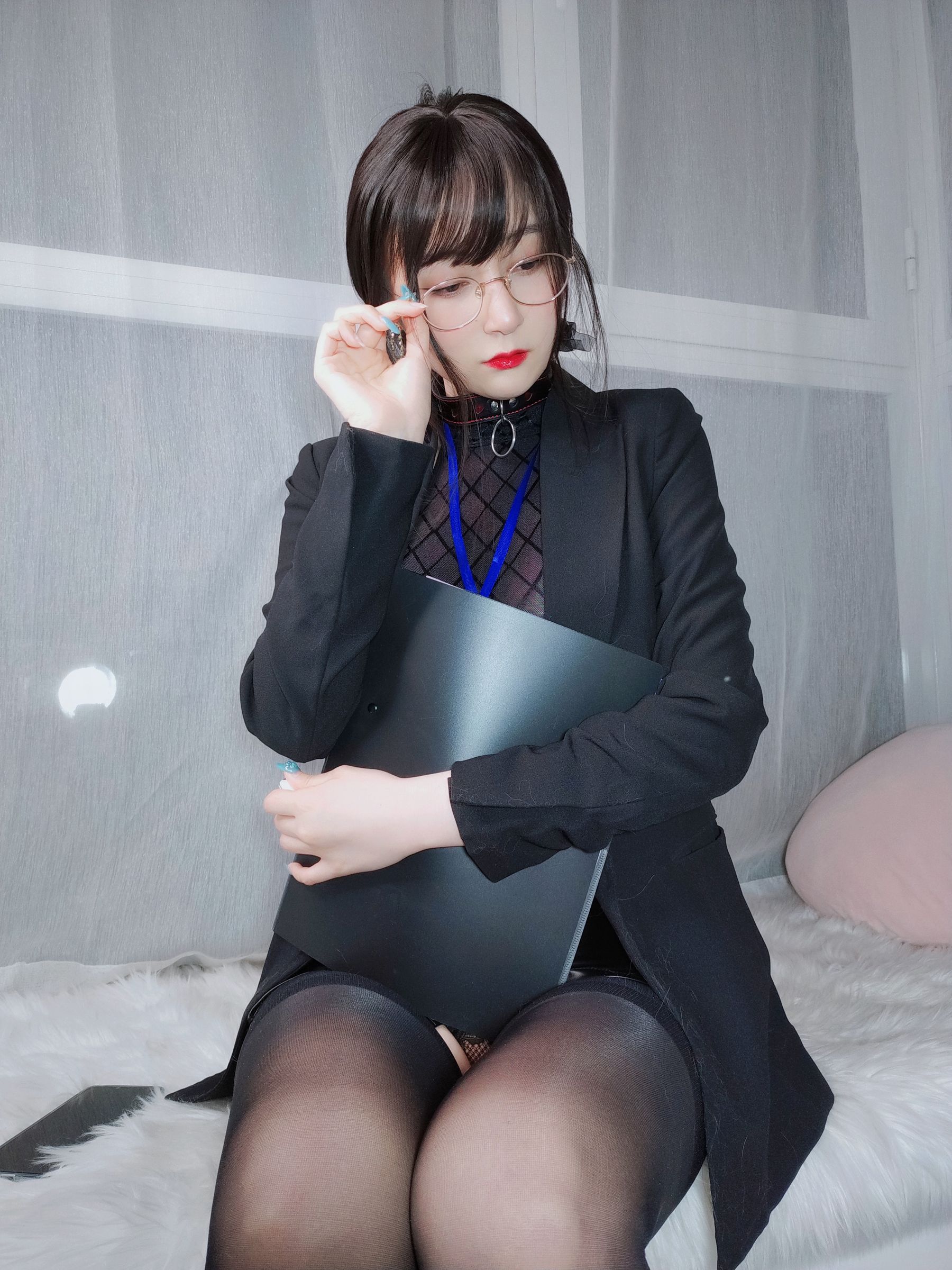 Coser小姐姐白银 – 黑丝情趣 [128P] - 秀人网免费无水印在线套图写真