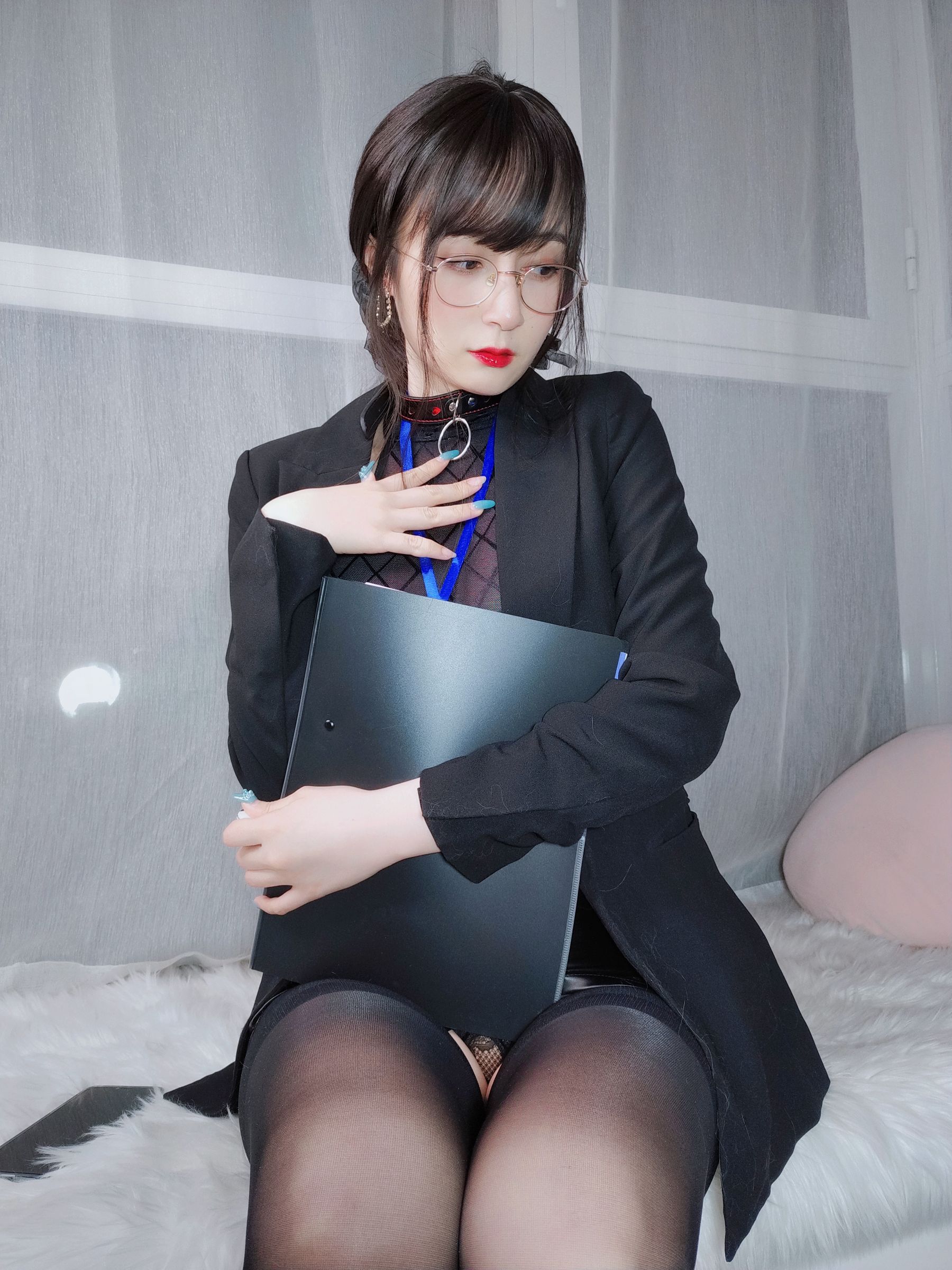 Coser小姐姐白银 – 黑丝情趣 [128P] - 秀人网免费无水印在线套图写真