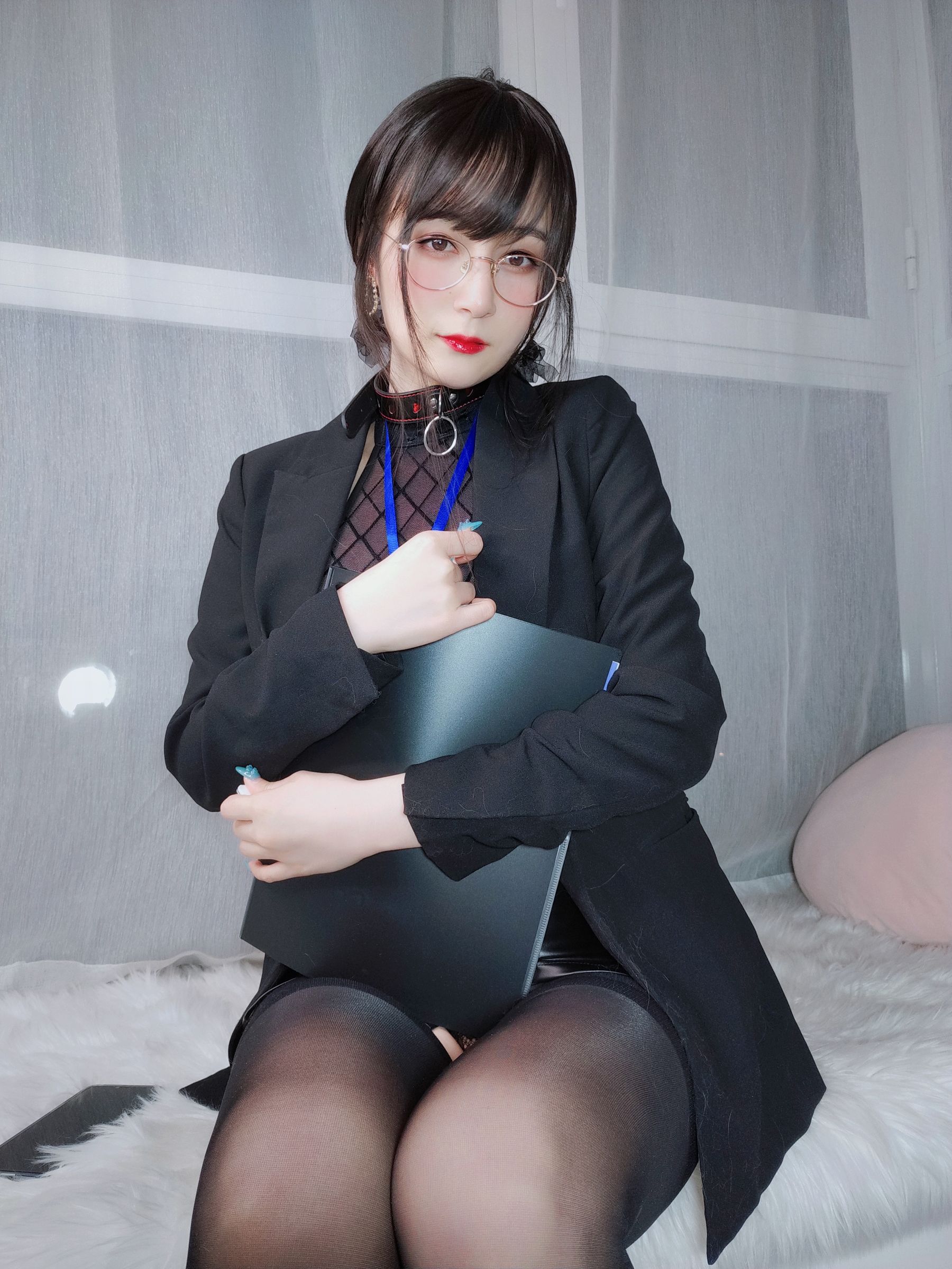 Coser小姐姐白银 – 黑丝情趣 [128P] - 秀人网免费无水印在线套图写真