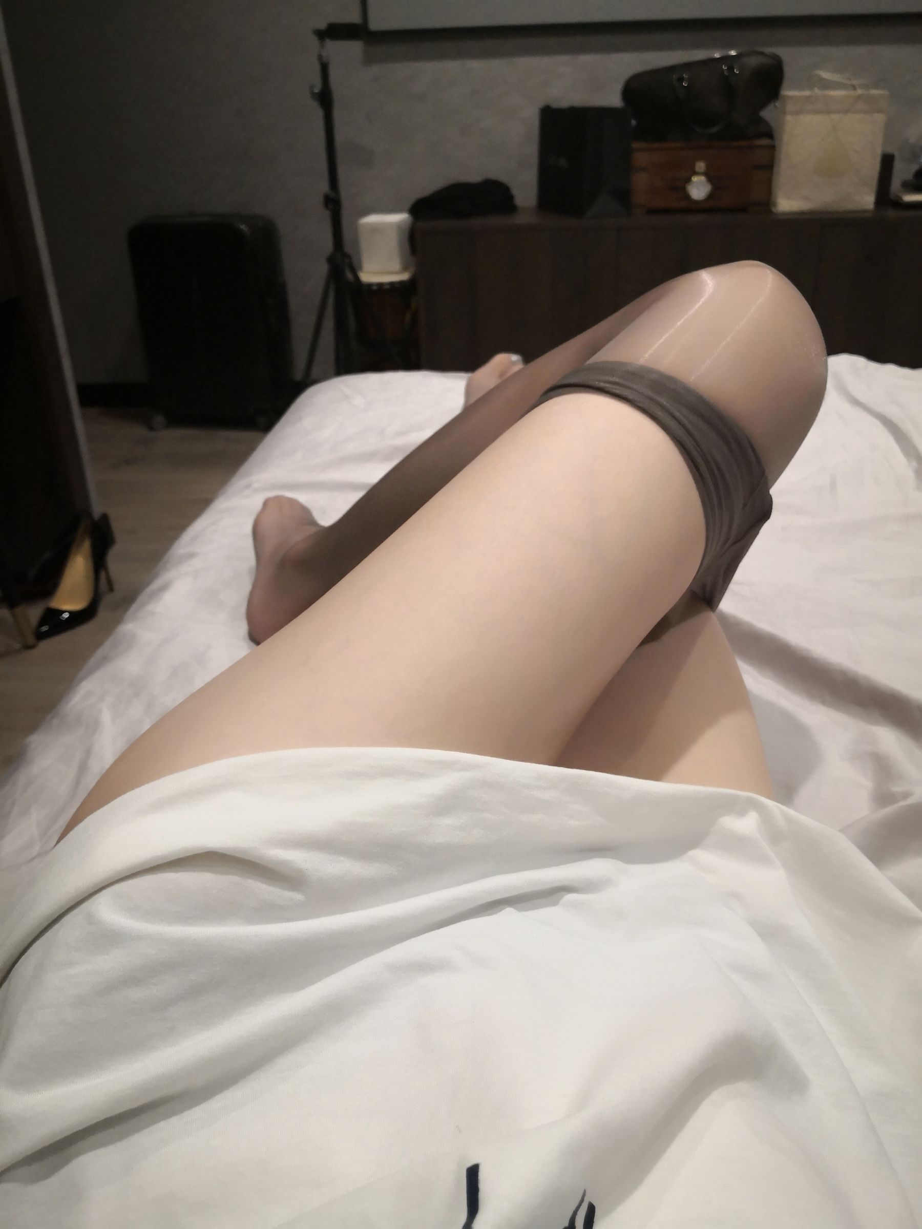 丝足博主麋鹿_Monroe 2020.07.20 慵懒的性感 [52P] - 秀人网免费无水印在线套图写真