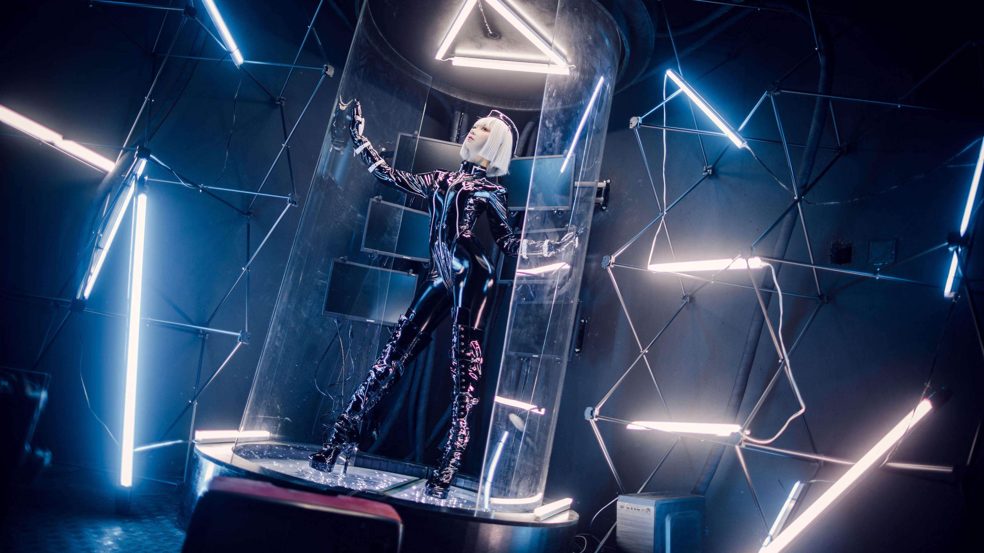 izumi泉桃子福利 – 帝国通讯官 [30P] - 秀人网免费无水印在线套图写真