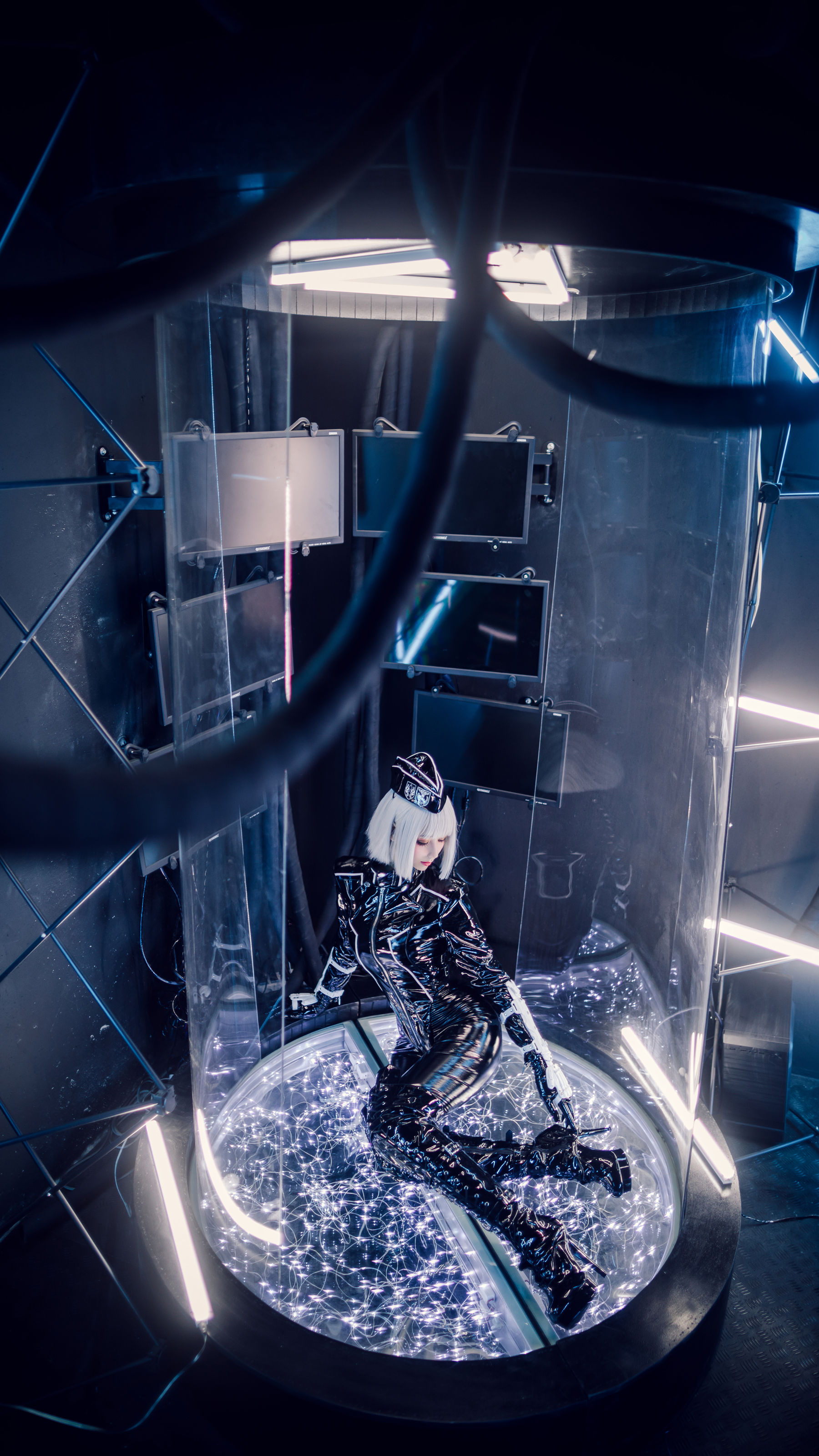 izumi泉桃子福利 – 帝国通讯官 [30P] - 秀人网免费无水印在线套图写真