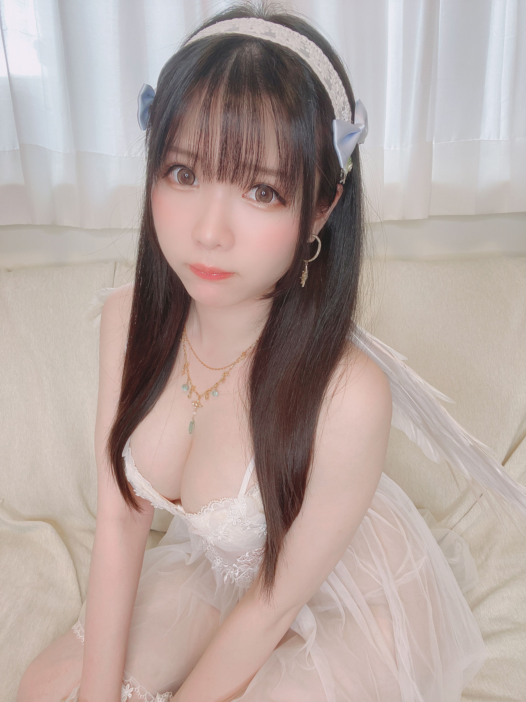 微博妹纸霜月shimo – 天使 [22P] - 秀人网免费无水印在线套图写真