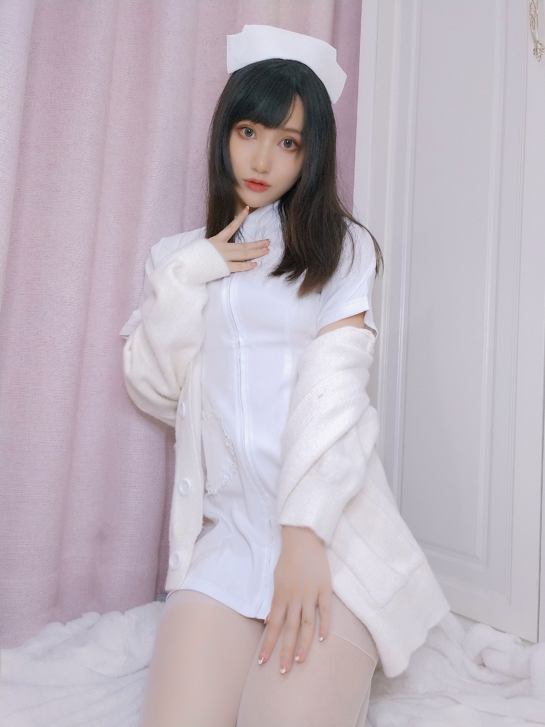 木之本果 – 看护妇 [12P] - 秀人网免费无水印在线套图写真