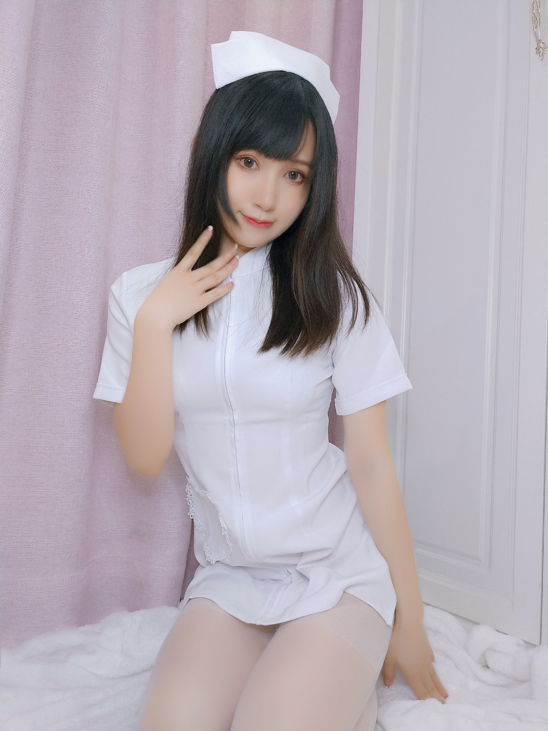 木之本果 – 看护妇 [12P] - 秀人网免费无水印在线套图写真