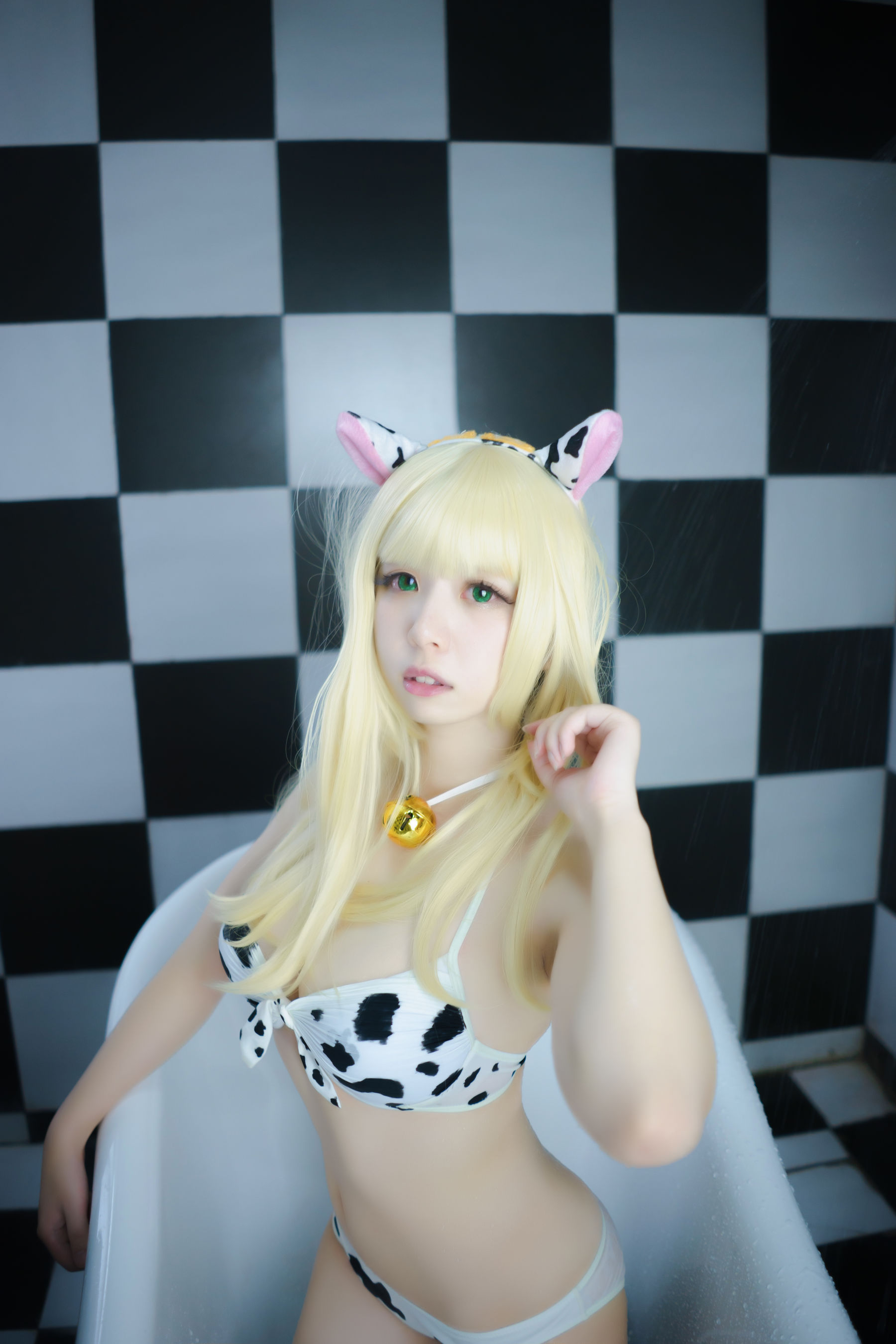 COS福利闪月半 柏崎星奈 [6P] - 秀人网免费无水印在线套图写真