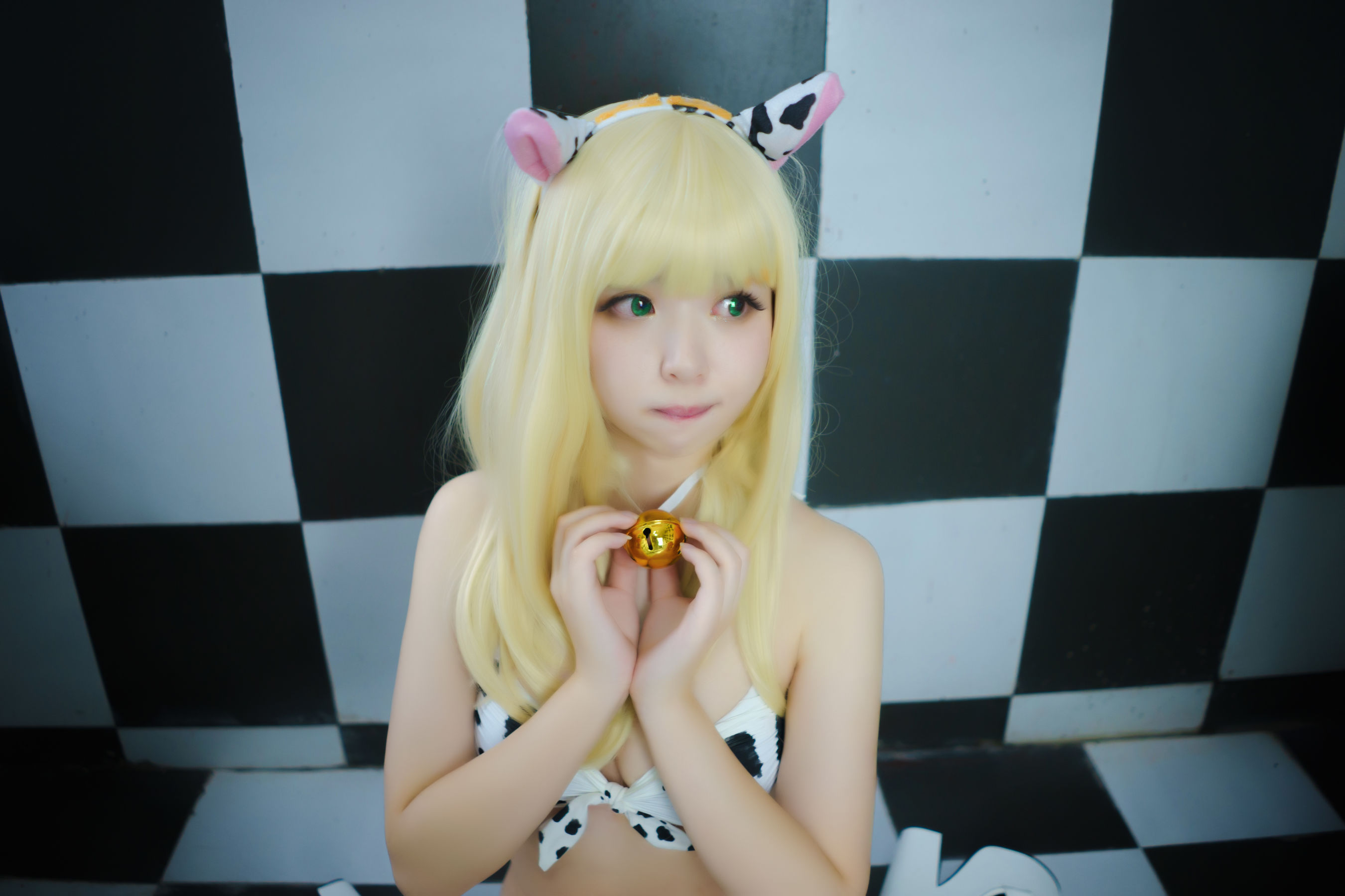 COS福利闪月半 柏崎星奈 [6P] - 秀人网免费无水印在线套图写真