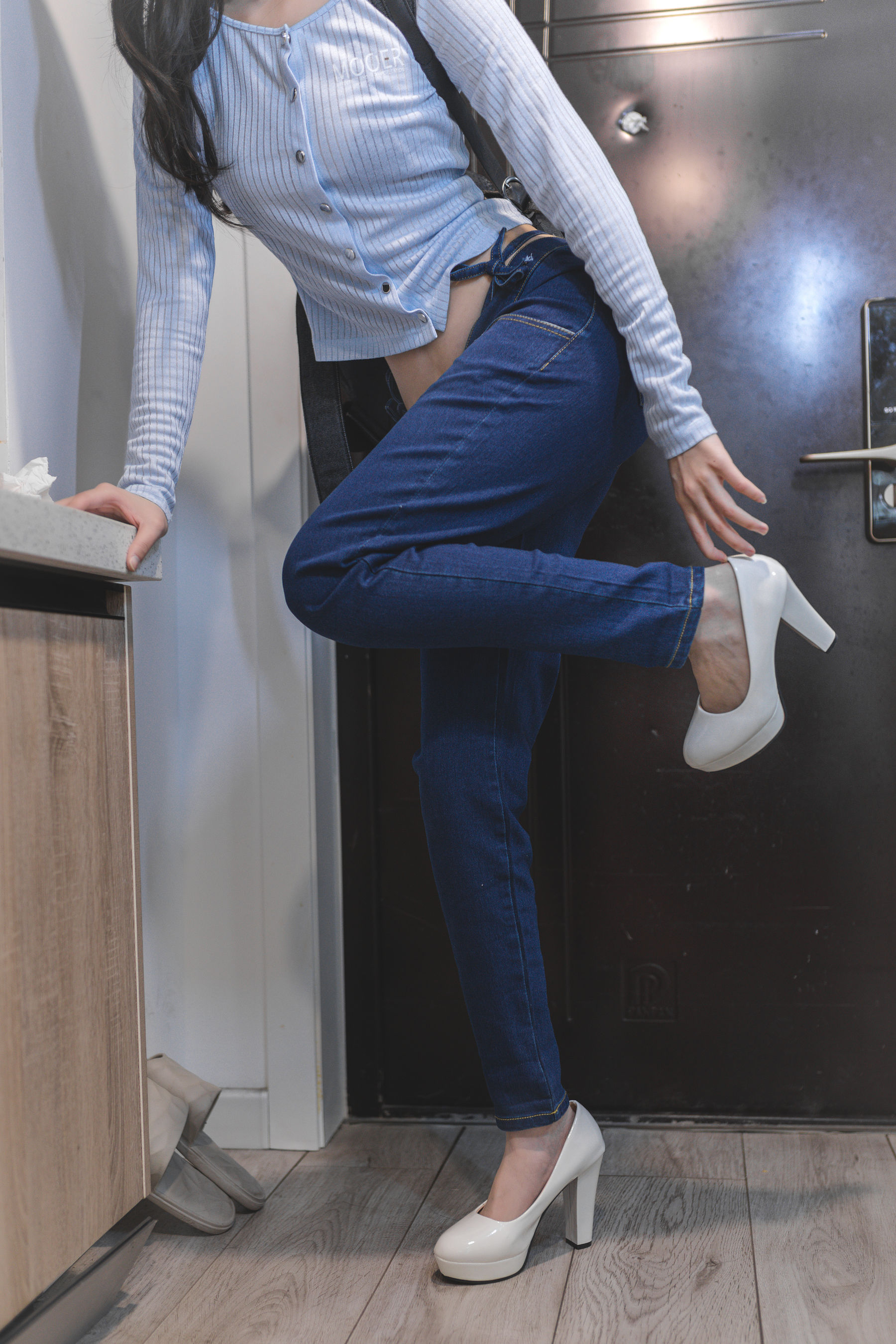 杏仁曲奇 – 吉他妹妹 2.0版 [41P] - 秀人网免费无水印在线套图写真