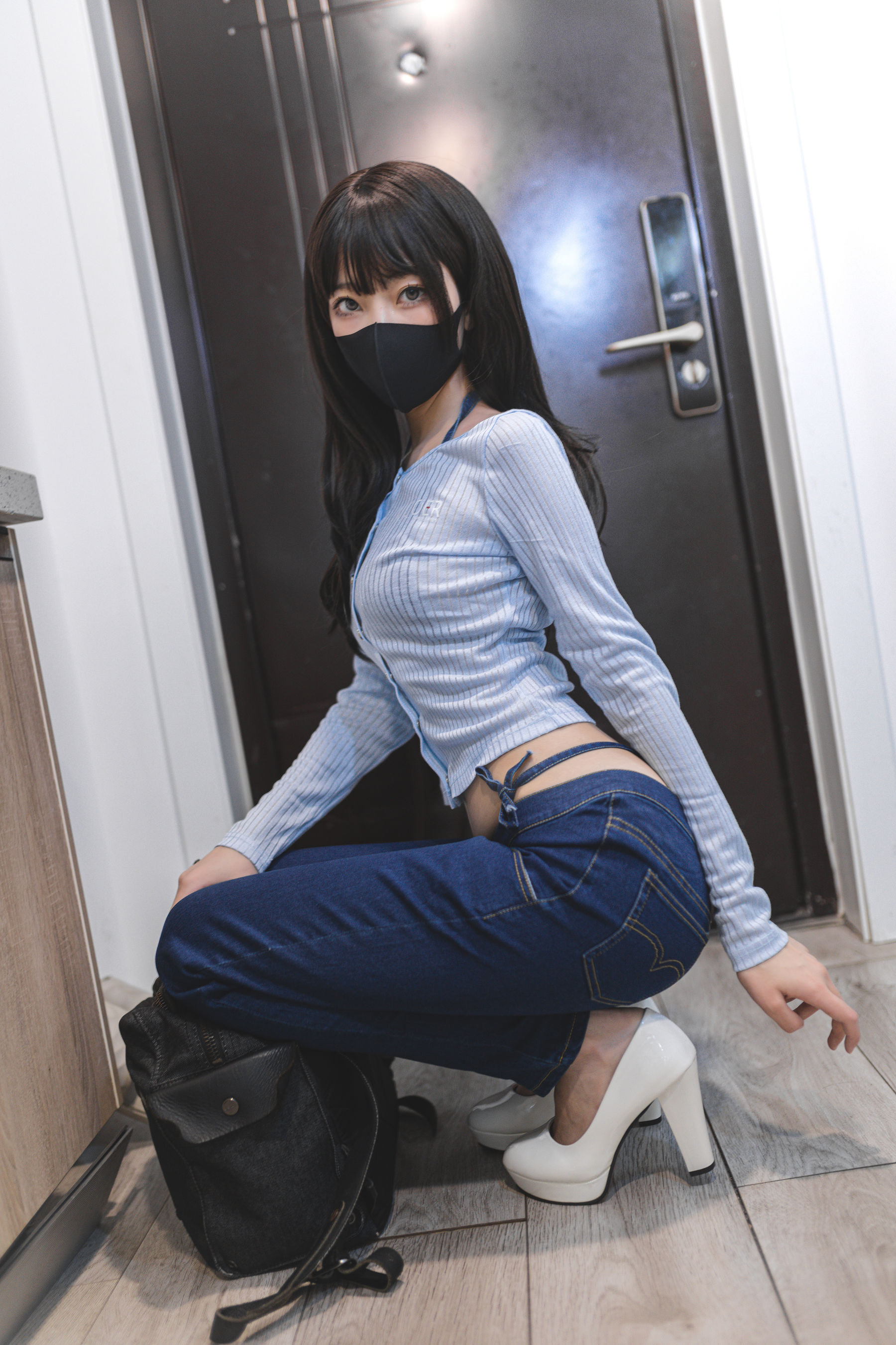 杏仁曲奇 – 吉他妹妹 2.0版 [41P] - 秀人网免费无水印在线套图写真