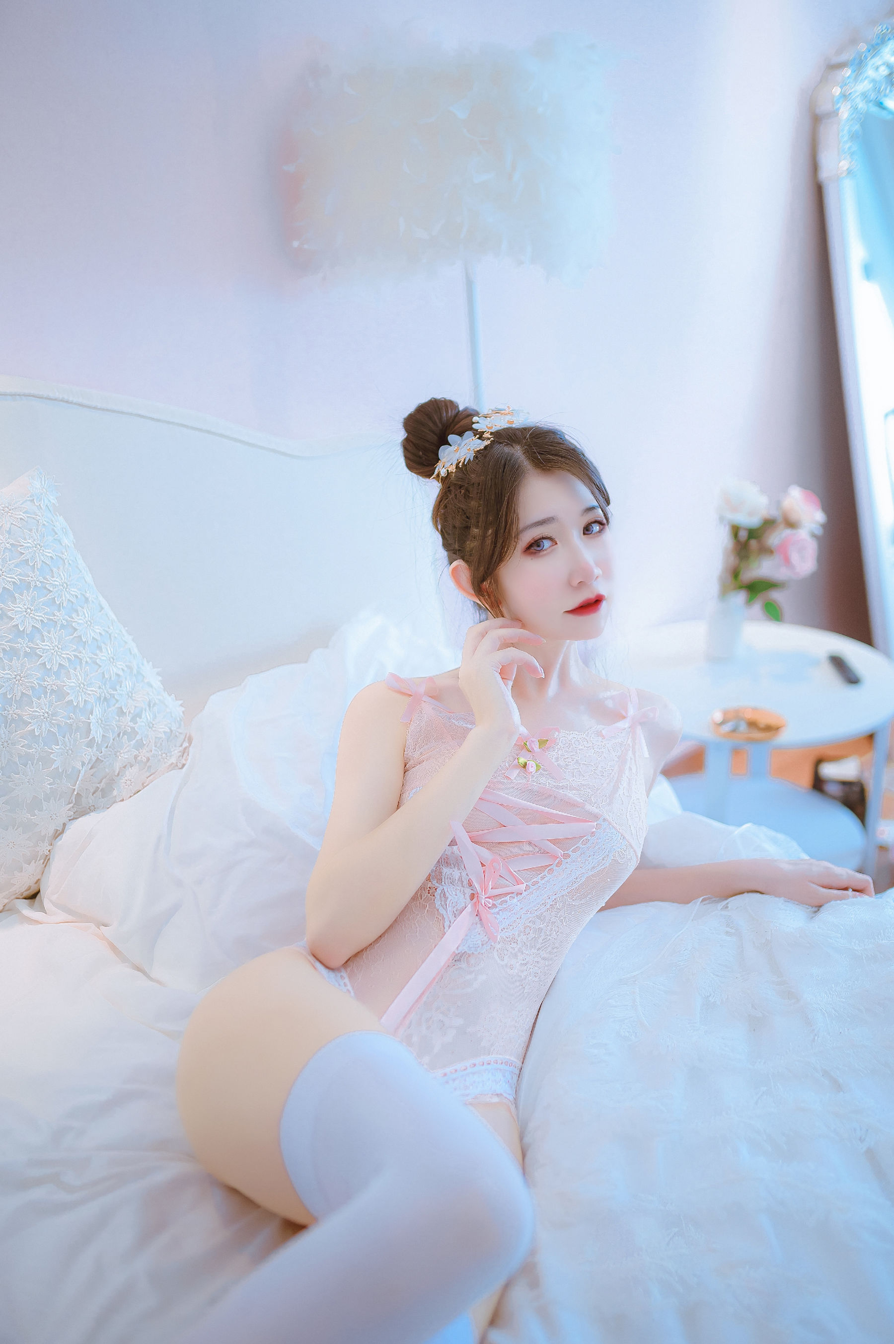 动漫博主阮邑_Fairy – 大象 粉色 [35P] - 秀人网免费无水印在线套图写真