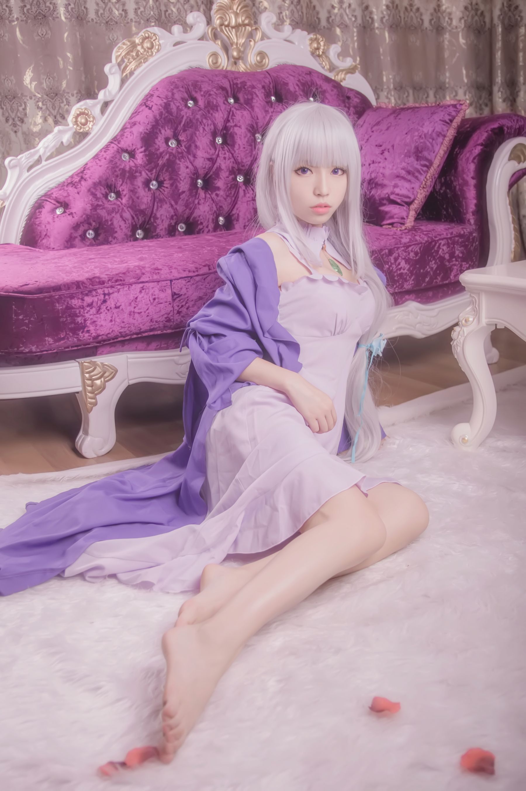 [Cosplay写真] 萌妹白易子教主 – RE从零开始的异世界生活 艾米莉娅 [10P] - 秀人网免费无水印在线套图写真