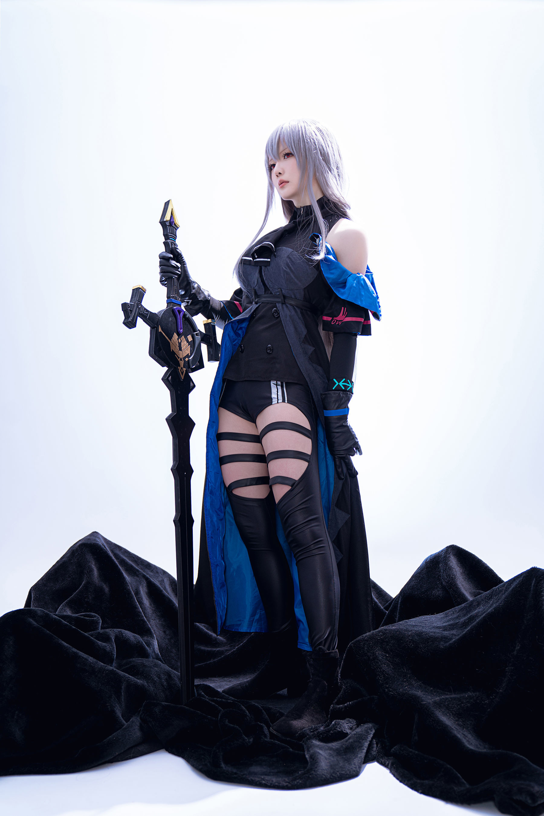 Coser小姐姐星之迟迟 – 斯卡蒂 [19P] - 秀人网免费无水印在线套图写真