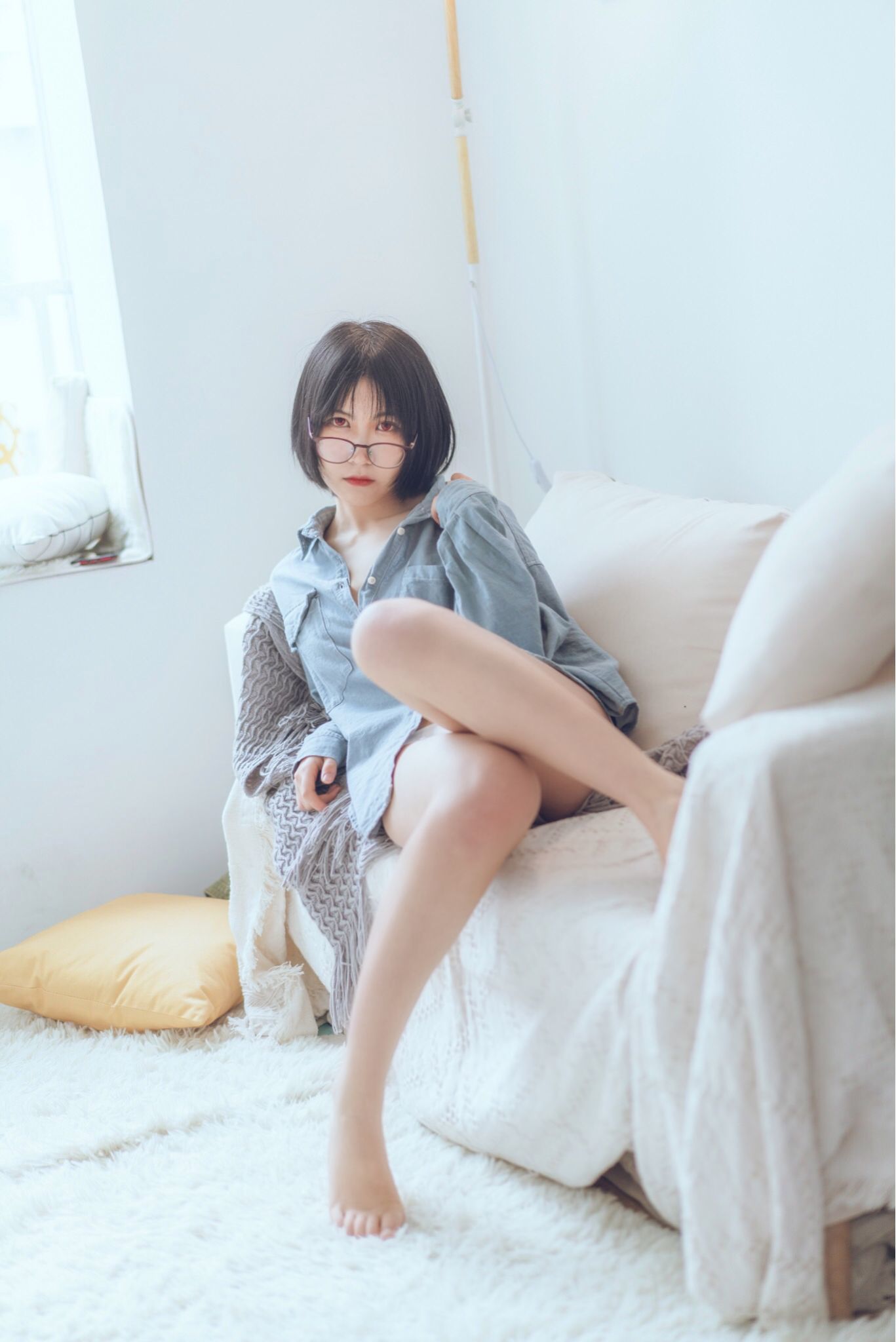 COSER美女逐月su 蓝色衬衫 [22P] - 秀人网免费无水印在线套图写真