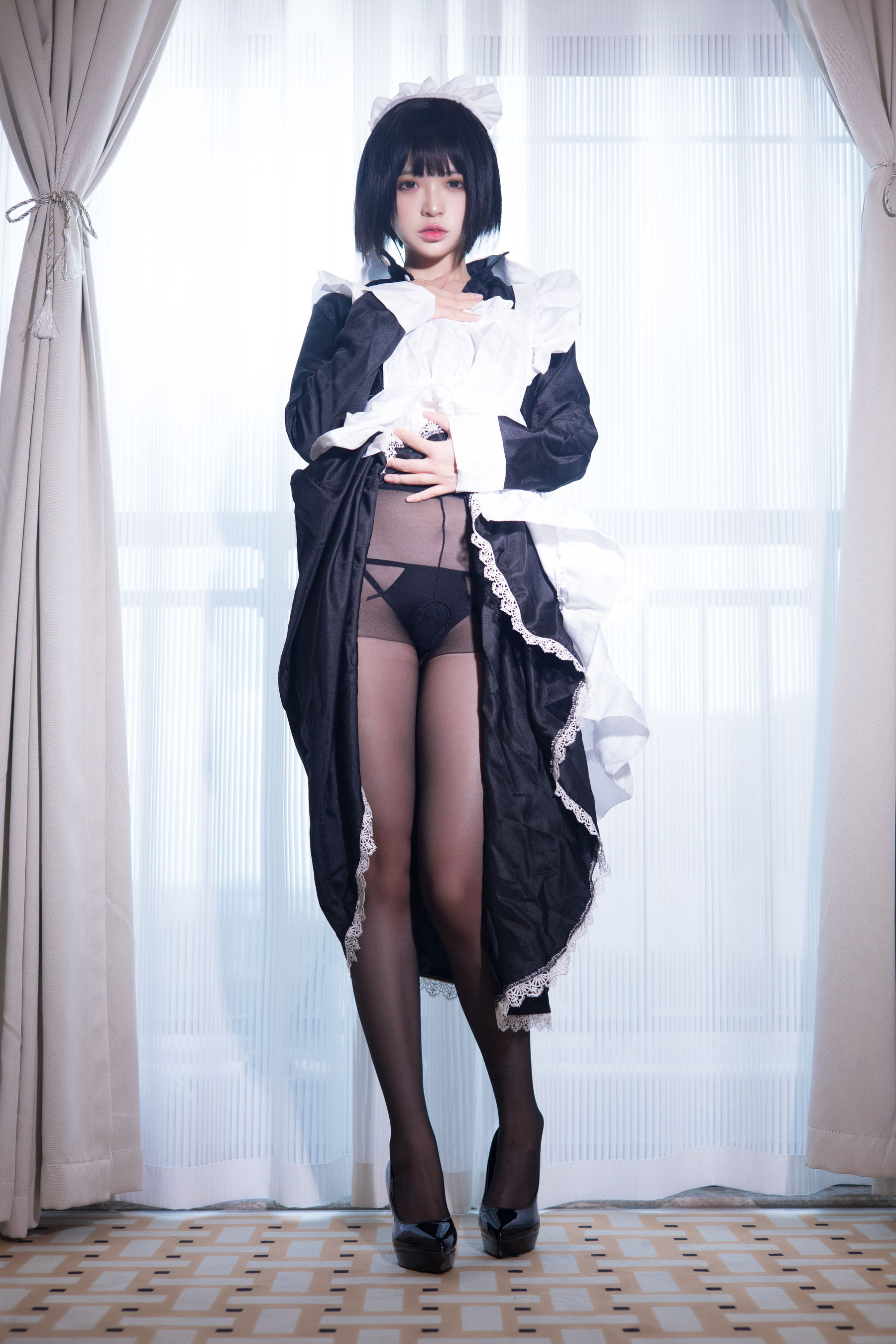 疯猫ss – 2022夏日限定 女仆 [20P] - 秀人网免费无水印在线套图写真