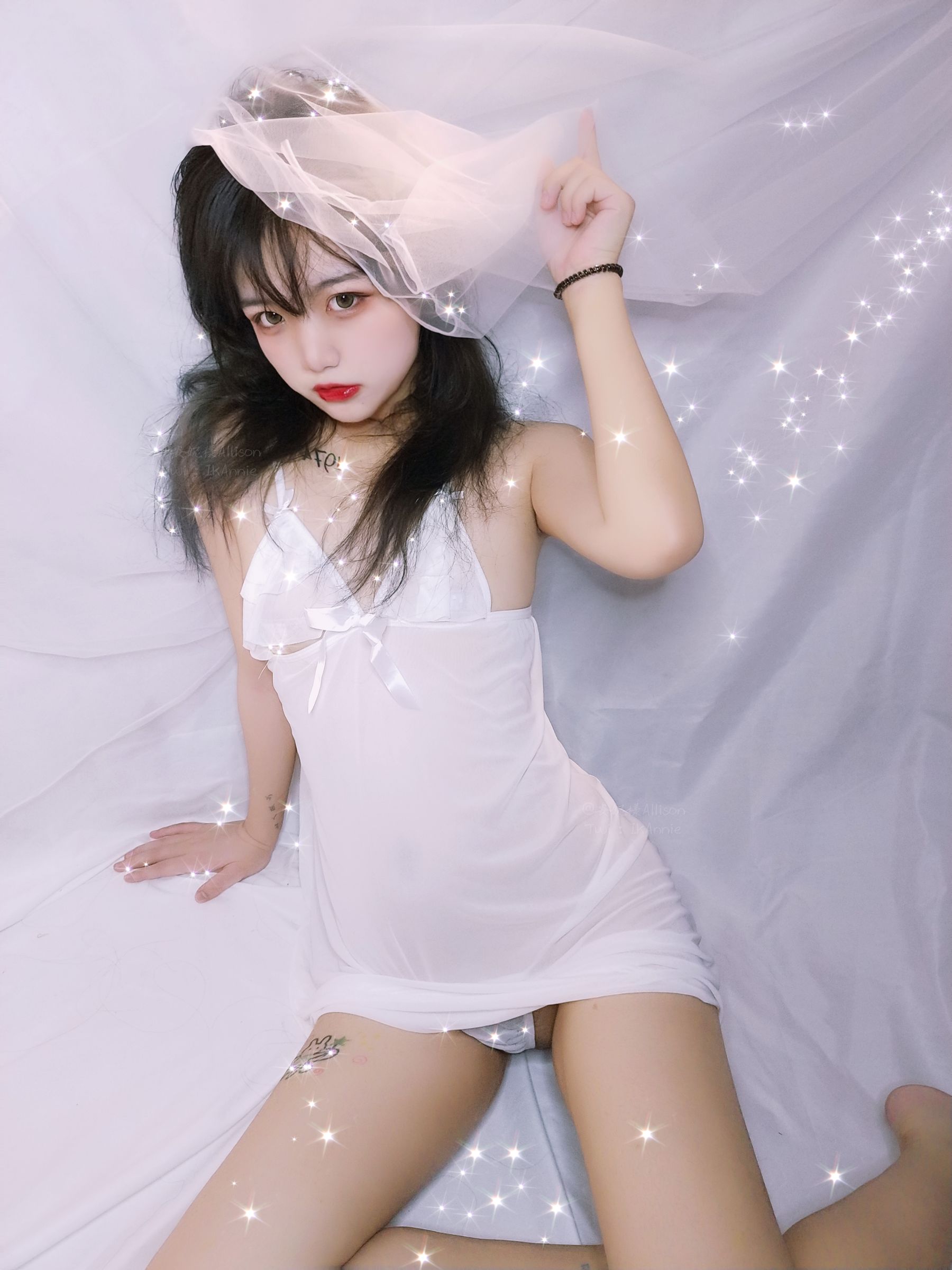 安妮 – 白色睡衣 [30P] - 秀人网免费无水印在线套图写真