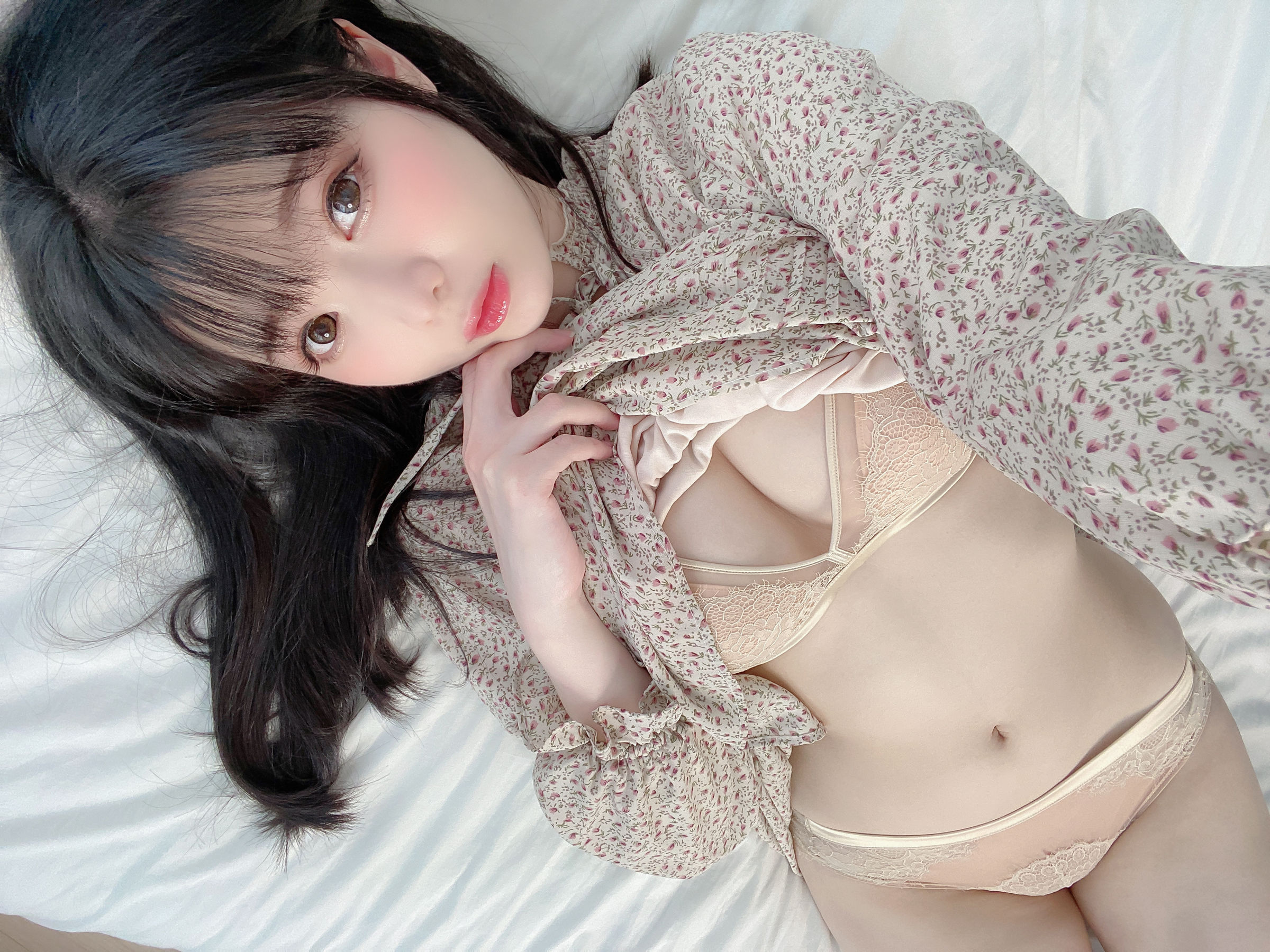 微博妹纸霜月shimo[fantia] 2022-12-16 私服 [31P] - 秀人网免费无水印在线套图写真