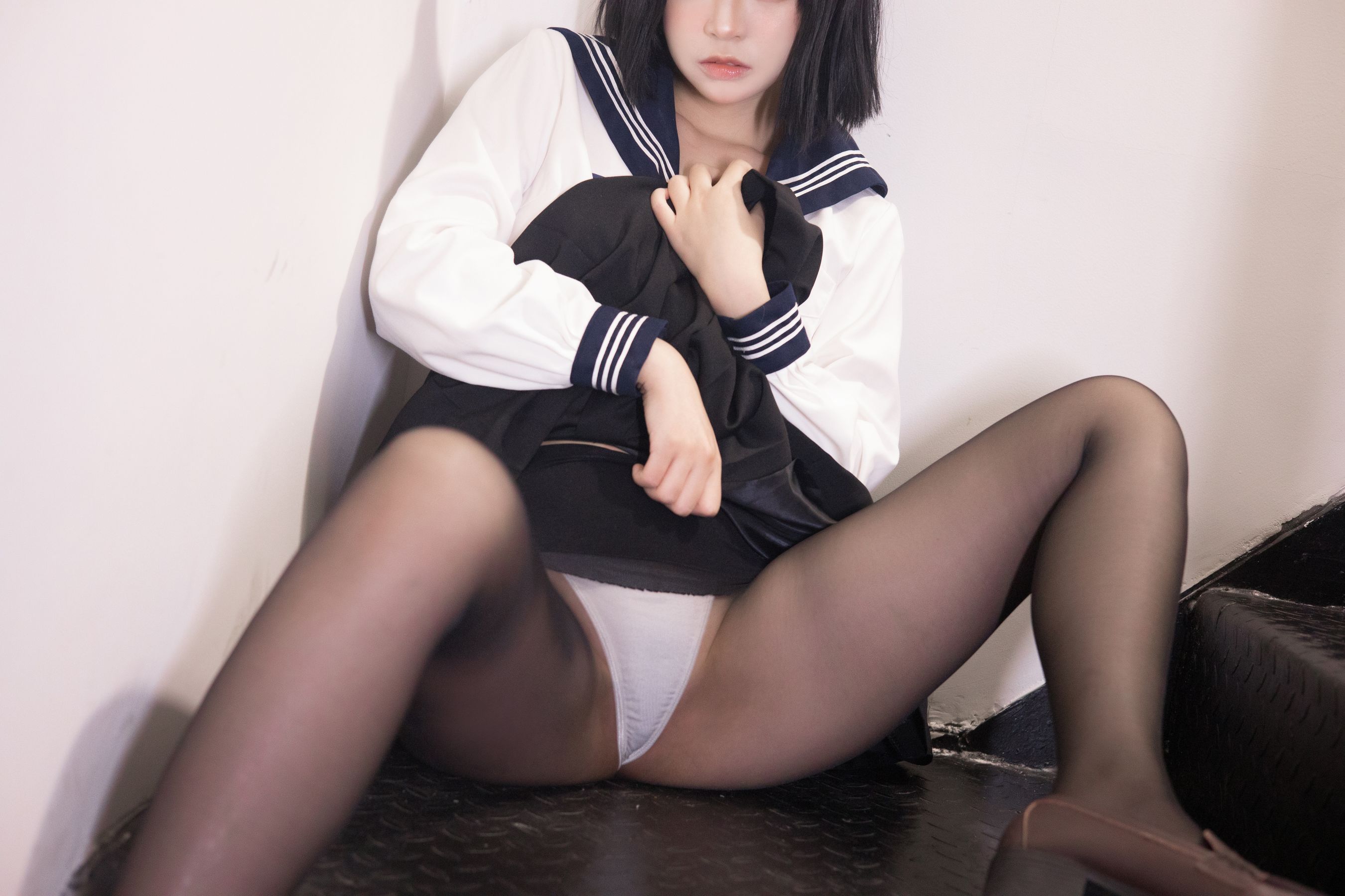 疯猫ss – 制服少女 [80P] - 秀人网免费无水印在线套图写真