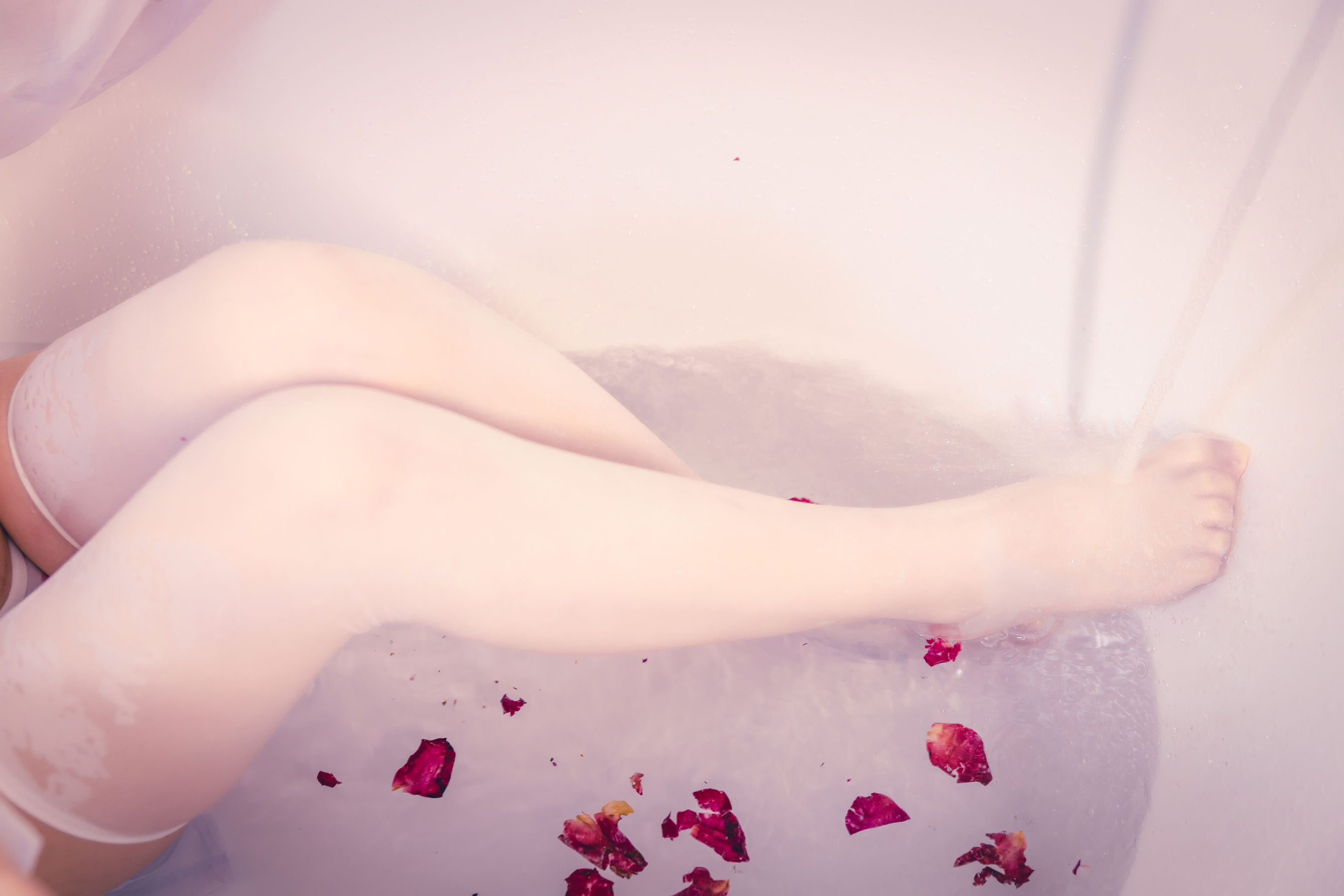 流年不停_w – 浴缸猫咪 [45P] - 秀人网免费无水印在线套图写真