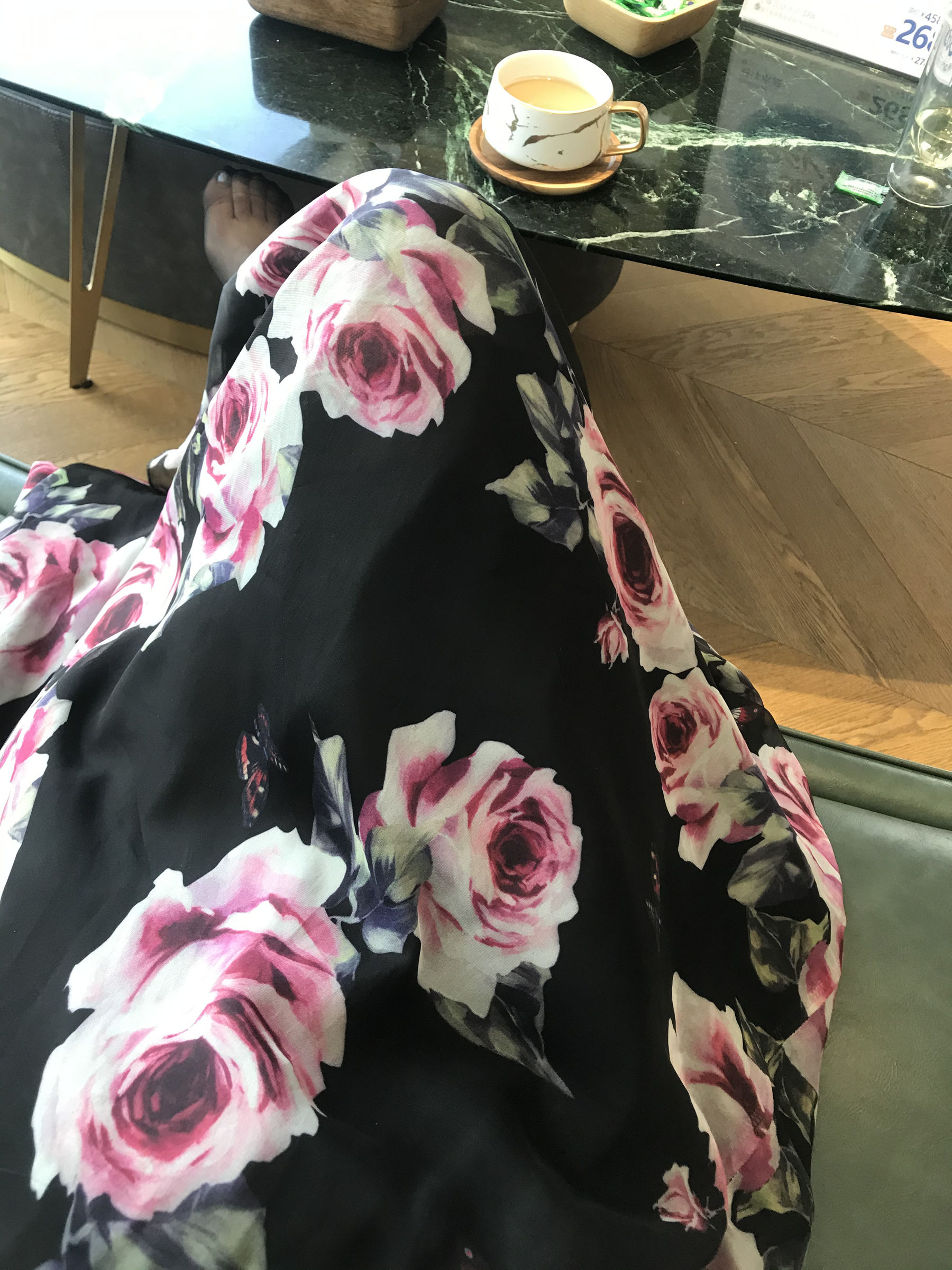 丝足博主麋鹿_Monroe 2020.08.07 奔放牡丹 [11P] - 秀人网免费无水印在线套图写真