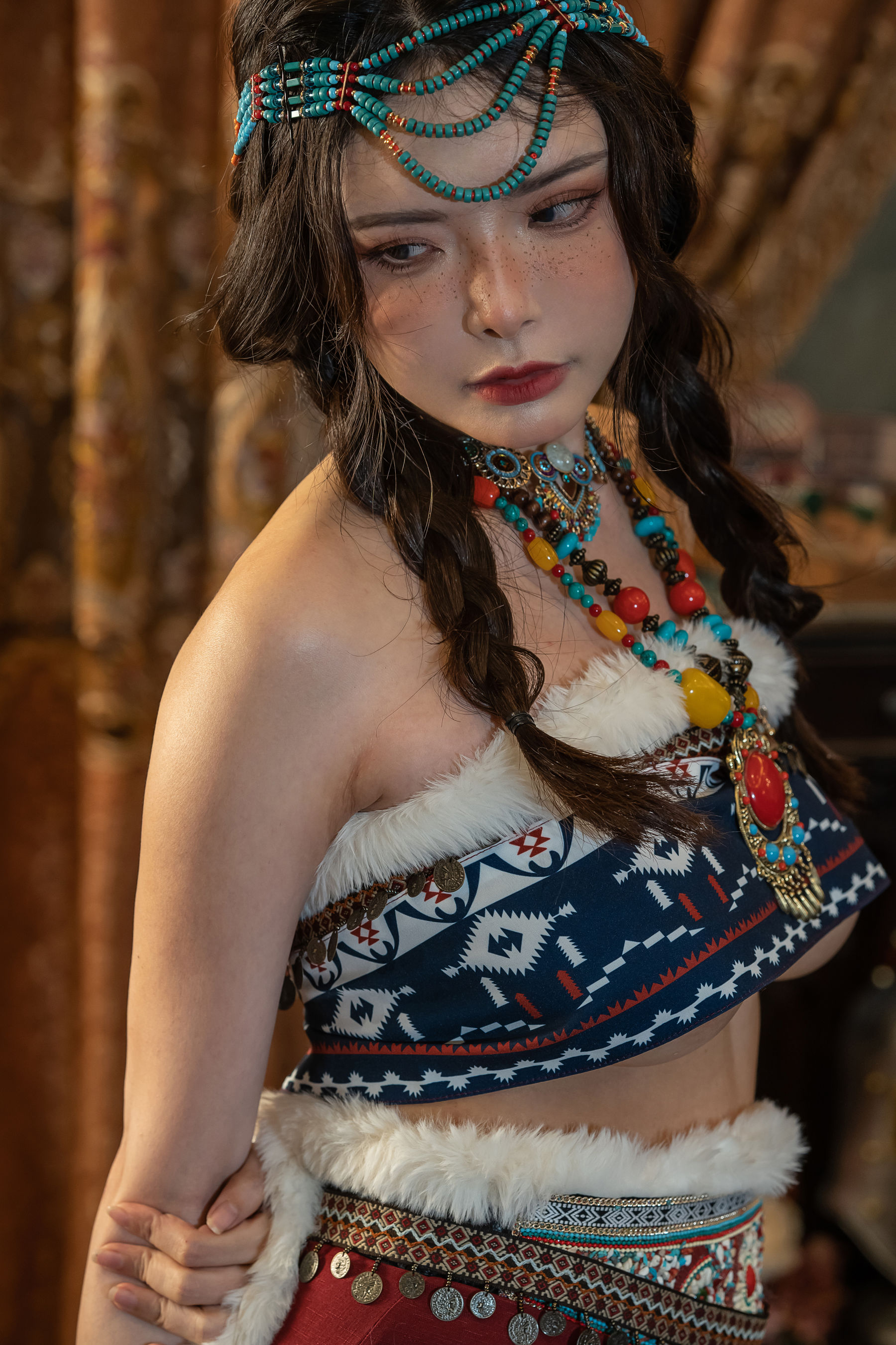 秋和柯基(夏小秋秋秋) – 雀斑少女 [34P] - 秀人网免费无水印在线套图写真