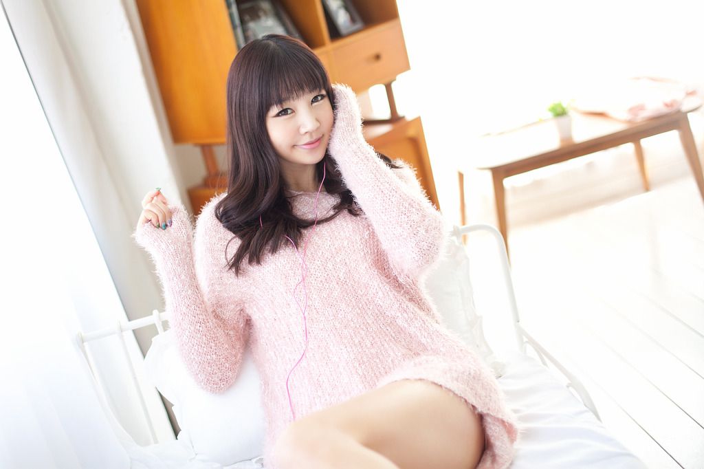 韩国妹子洪智妍 Hong Ji Yeon 家居 [38P] - 秀人网免费无水印在线套图写真