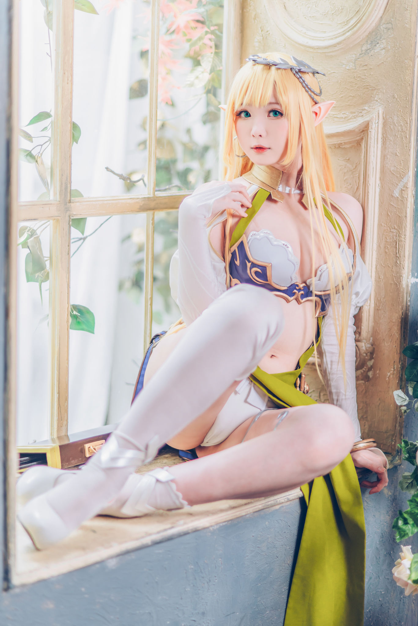 微博妹纸霜月shimo – Elf Village [99P] - 秀人网免费无水印在线套图写真