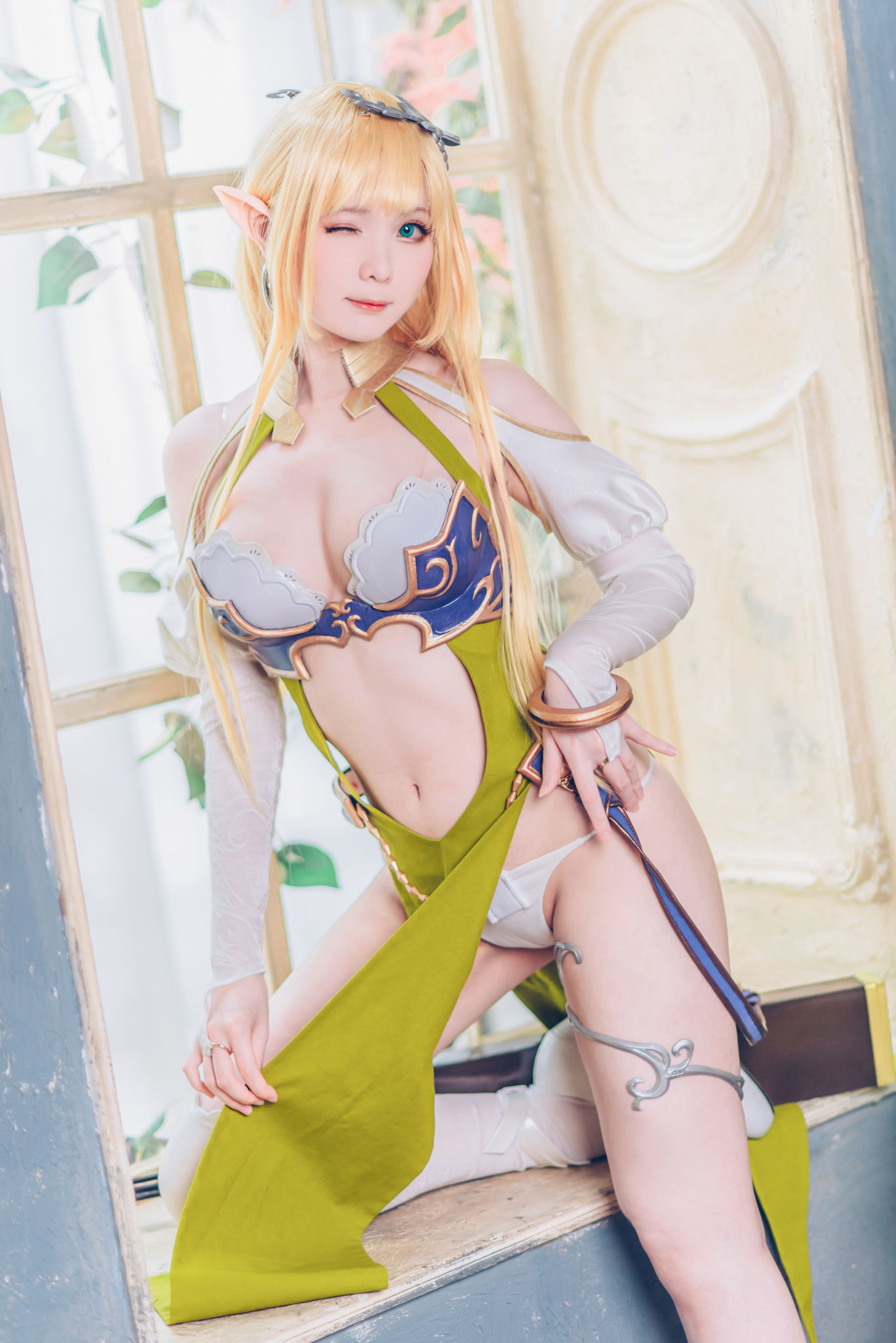 微博妹纸霜月shimo – Elf Village [99P] - 秀人网免费无水印在线套图写真