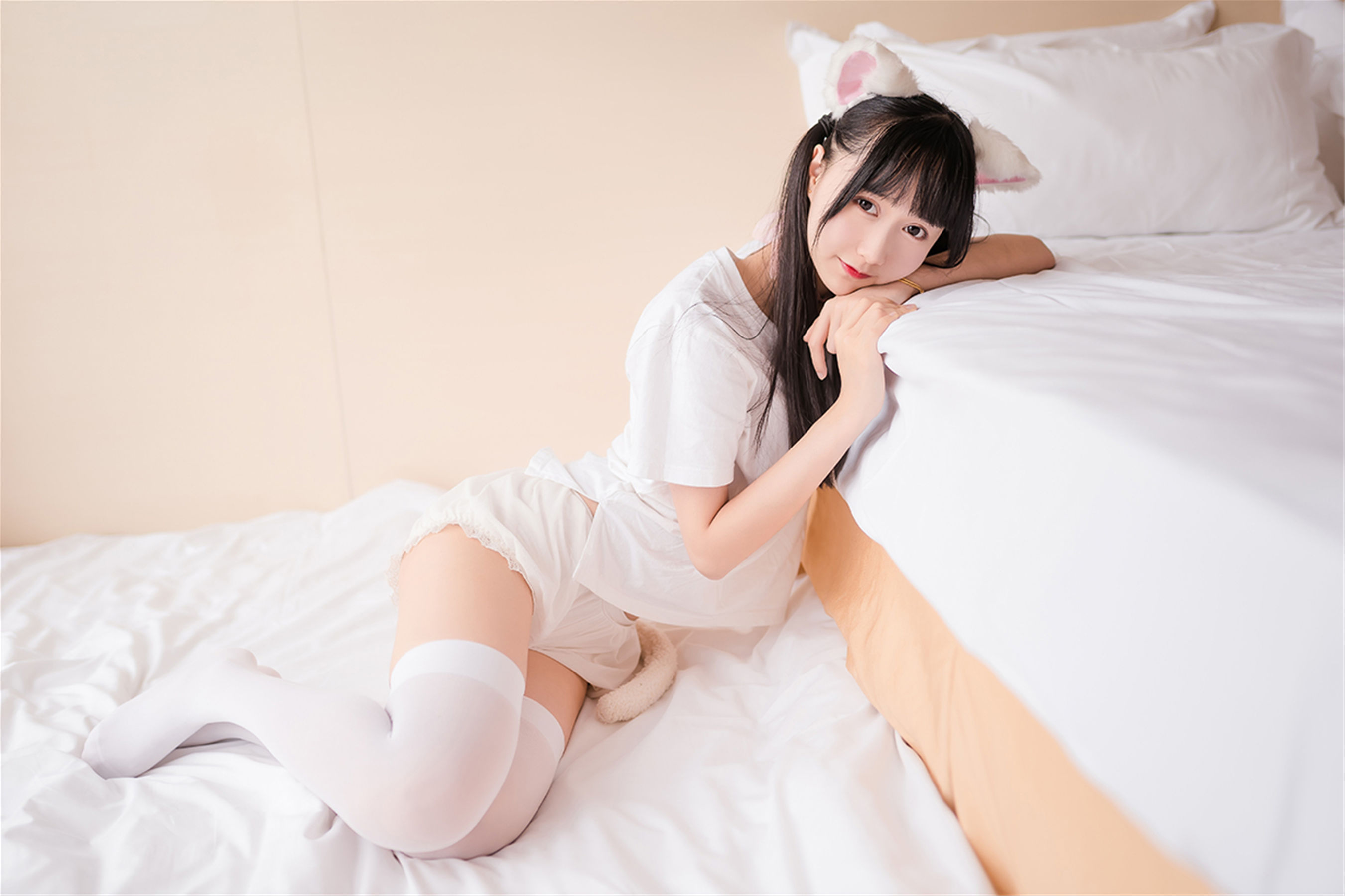 [萝莉COS] 木绵绵OwO – 猫系少女 [51P] - 秀人网免费无水印在线套图写真