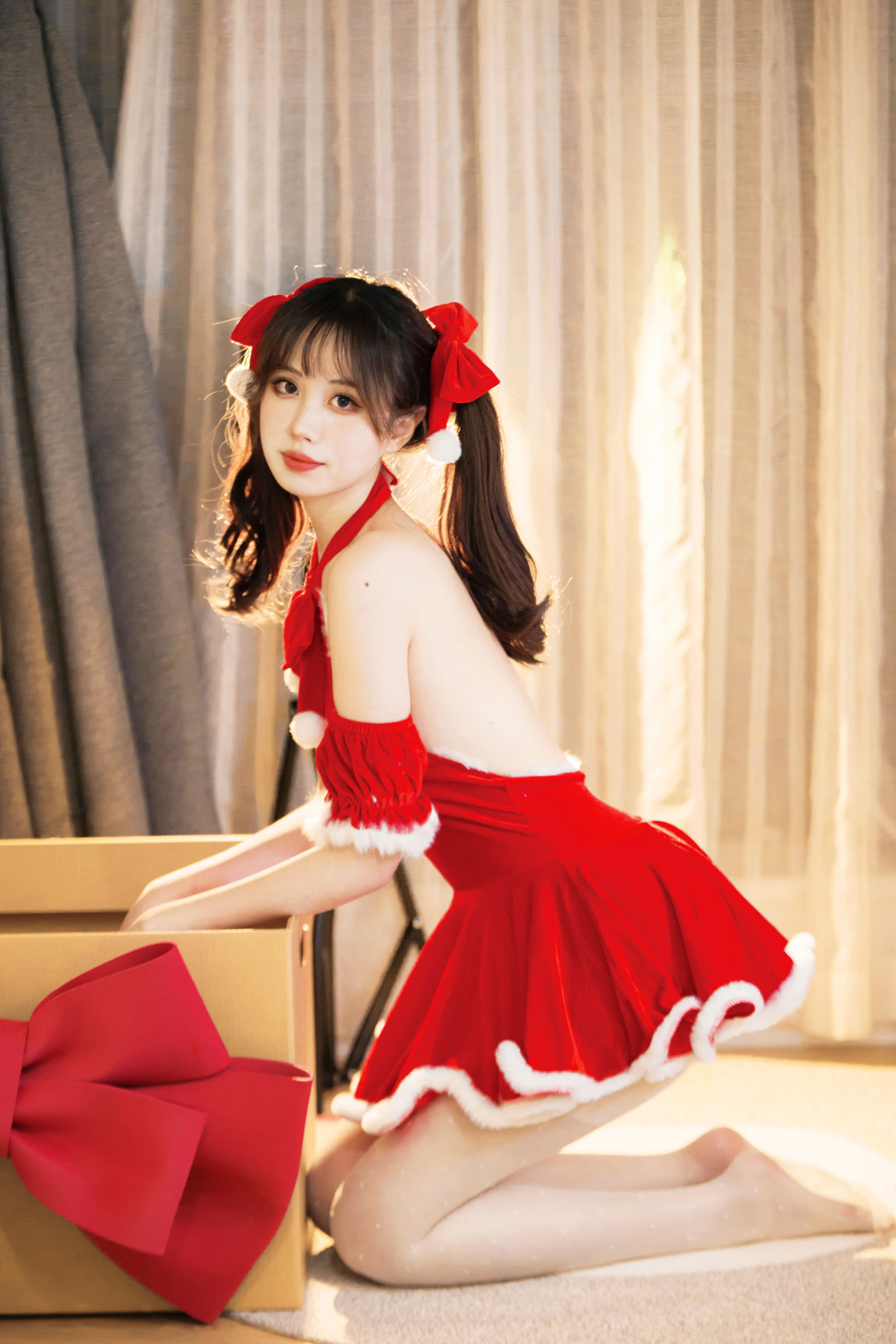 次元少女念雪ww – 玫瑰礼物 [30P] - 秀人网免费无水印在线套图写真