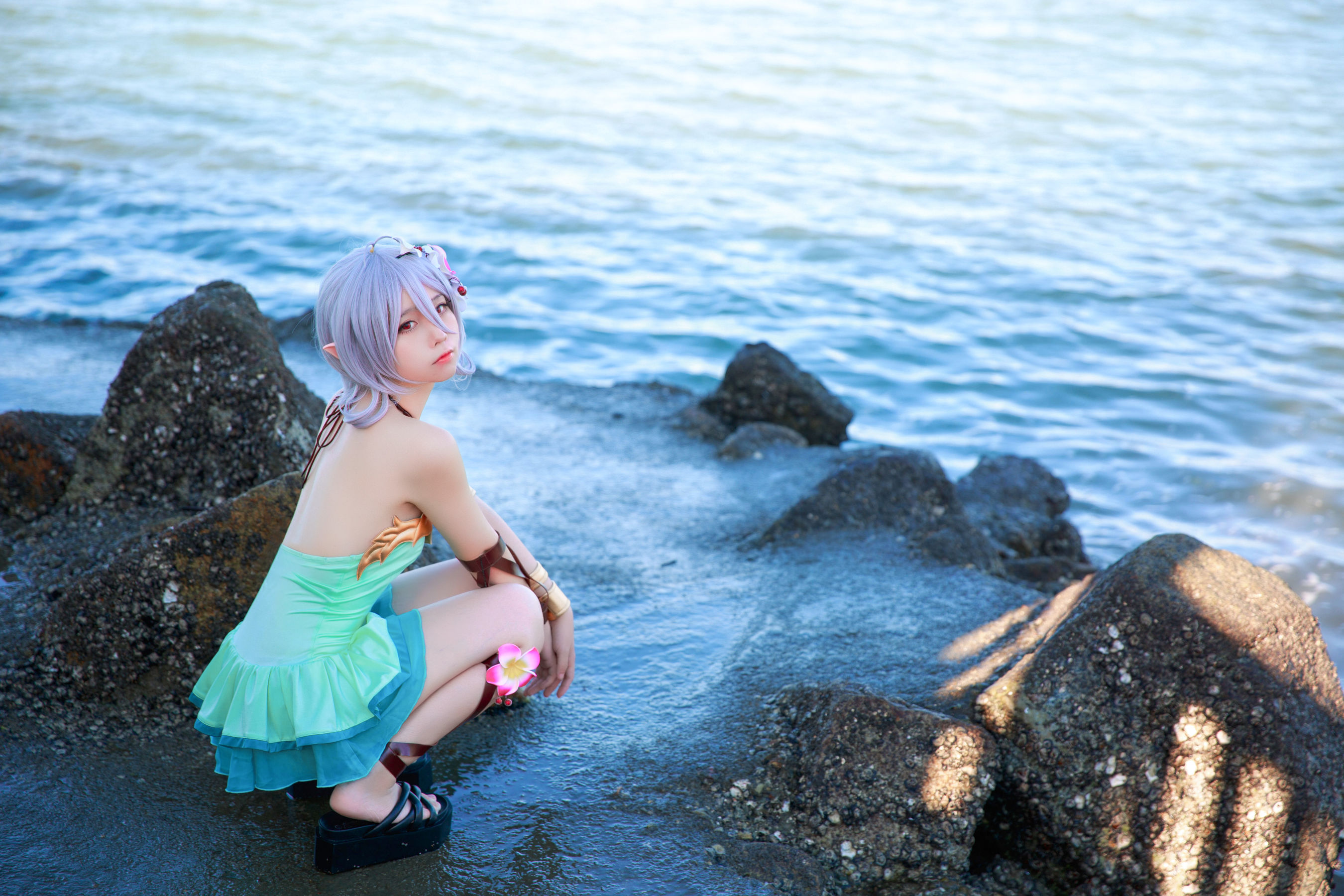 动漫博主G44不会受伤 – 可可萝 泳衣 [11P] - 秀人网免费无水印在线套图写真