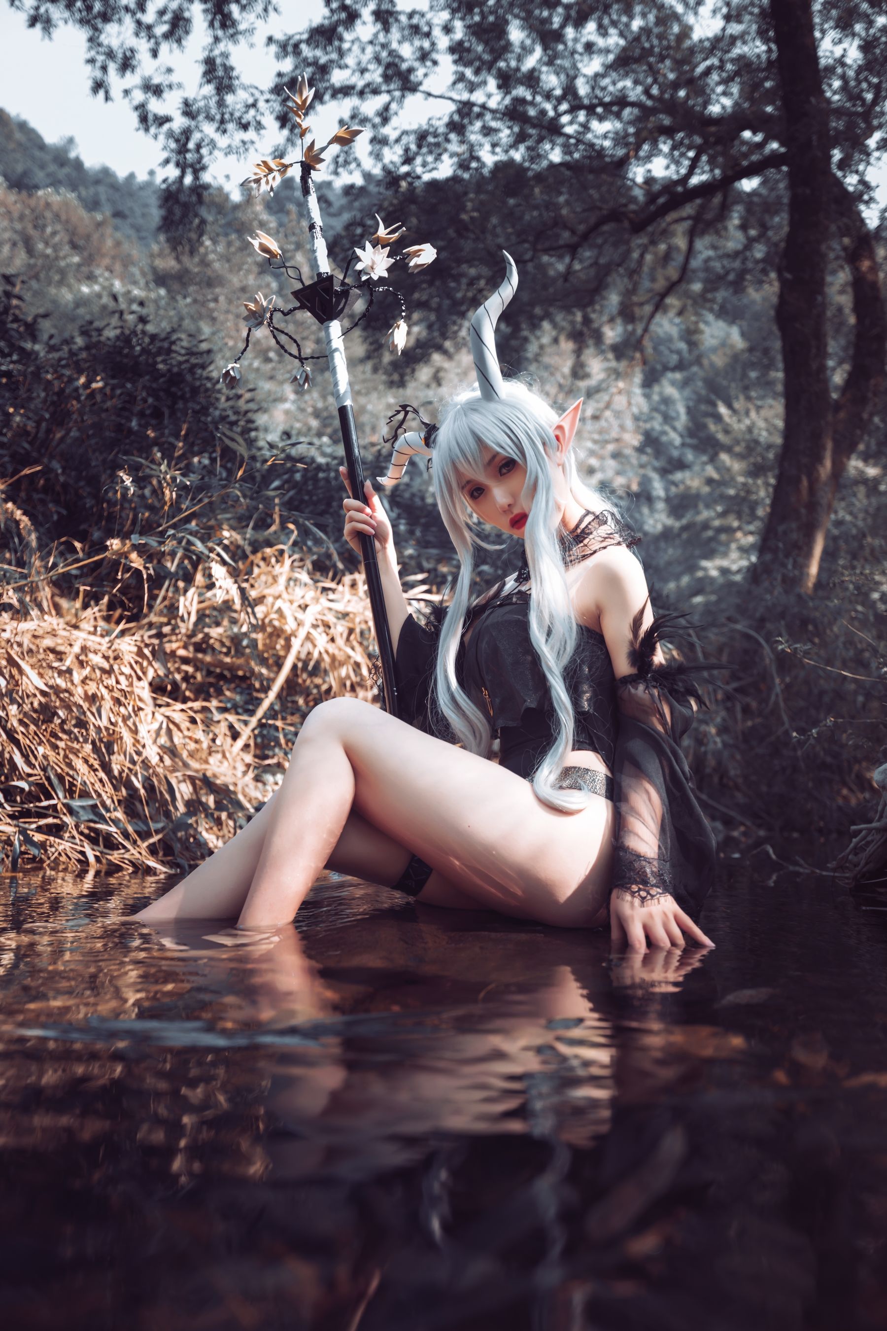 芋圆侑子SJ_ – 闪灵泳装 [9P] - 秀人网免费无水印在线套图写真