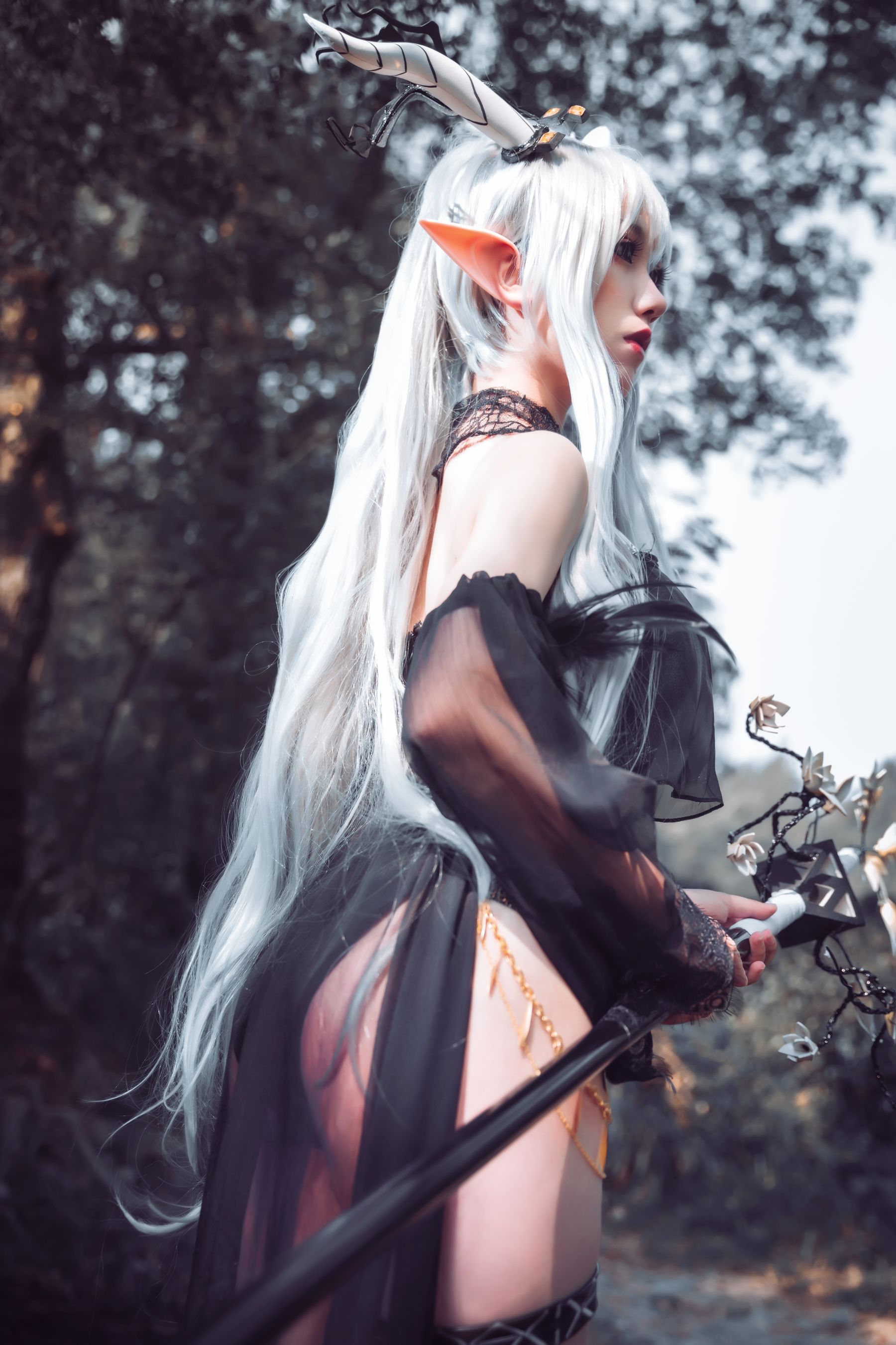 芋圆侑子SJ_ – 闪灵泳装 [9P] - 秀人网免费无水印在线套图写真