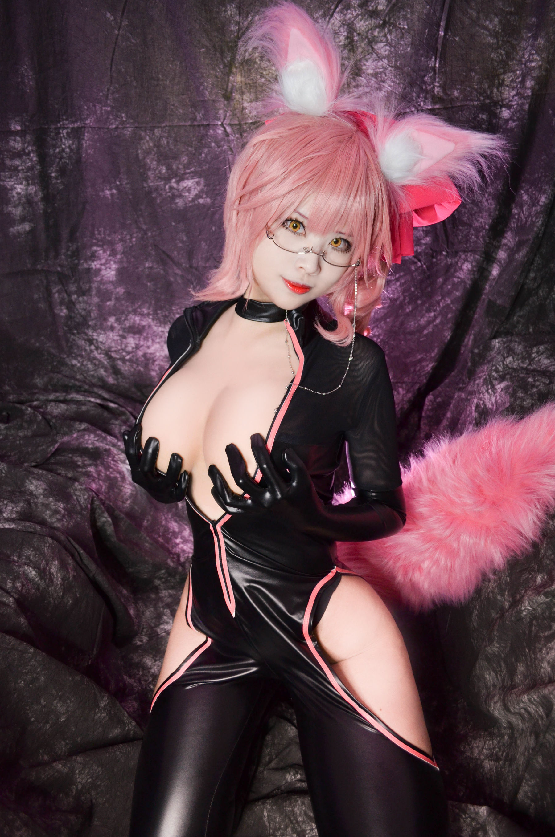 Coser萱-KaYa Tamamo Secretary (Fate Grand Order) [49P] - 秀人网免费无水印在线套图写真